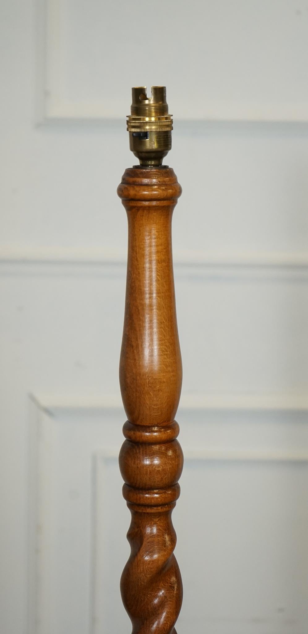 Hand-Crafted STUNNING ANTIQUE  WALNUT BARLEY TWiST FLOORLAMP