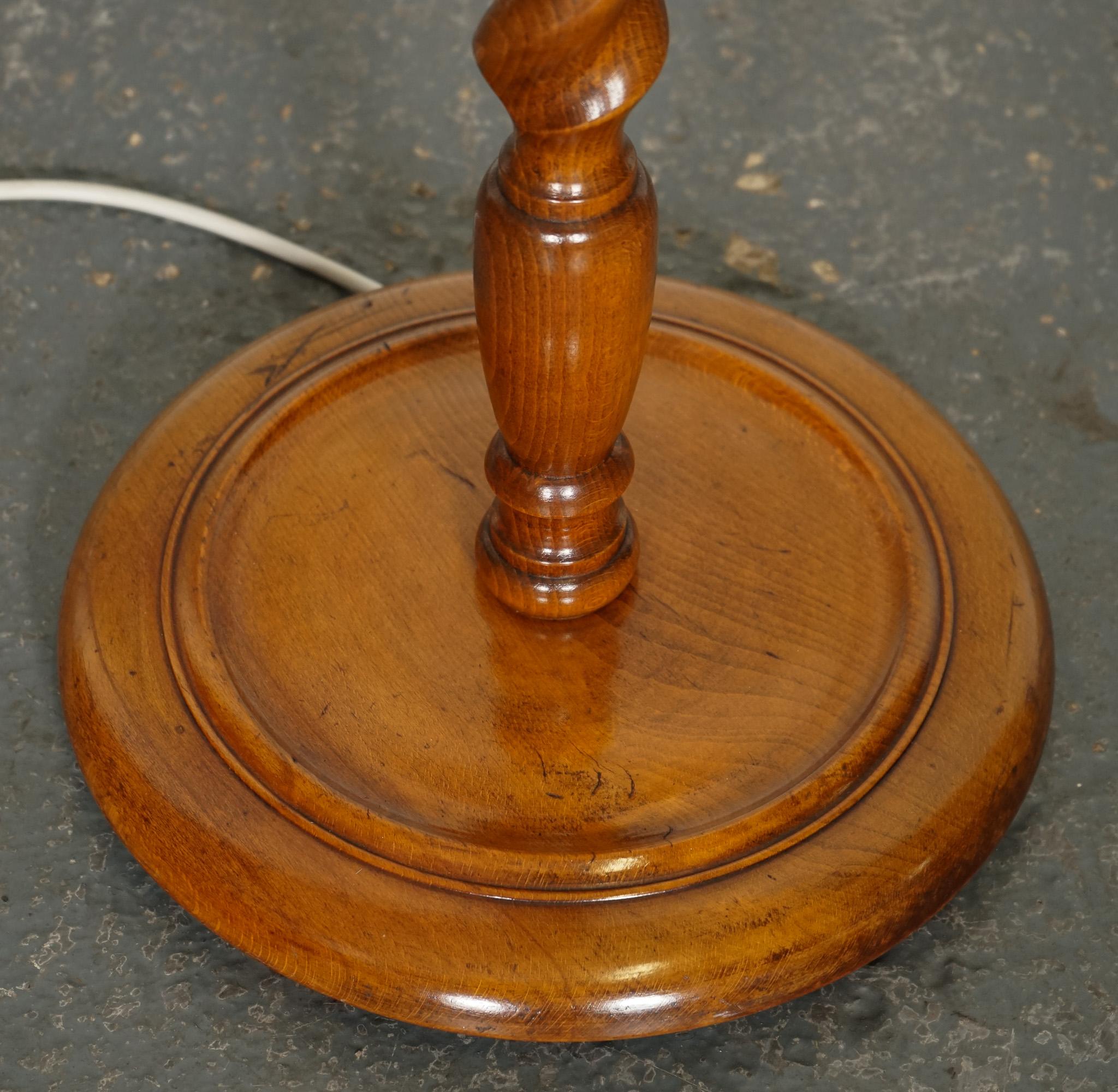 STUNNING ANTIQUE  WALNUT BARLEY TWiST FLOORLAMP 1
