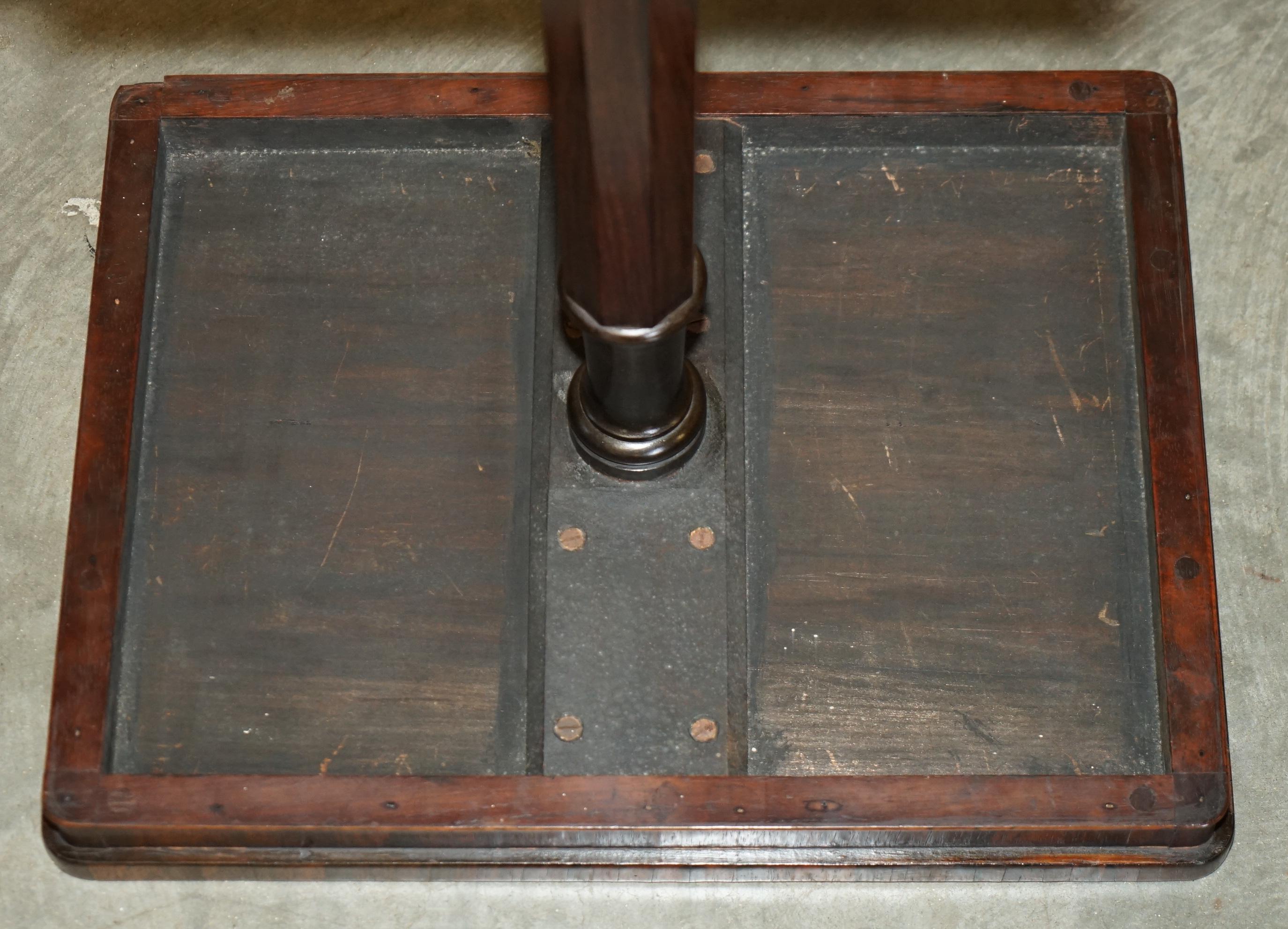 STUPENDO TAVOLO ANTICO IN LEGNO DURO DI WILLIAM IV 1830 CON PIEDI MONTATI IN ORMOLU in vendita 10