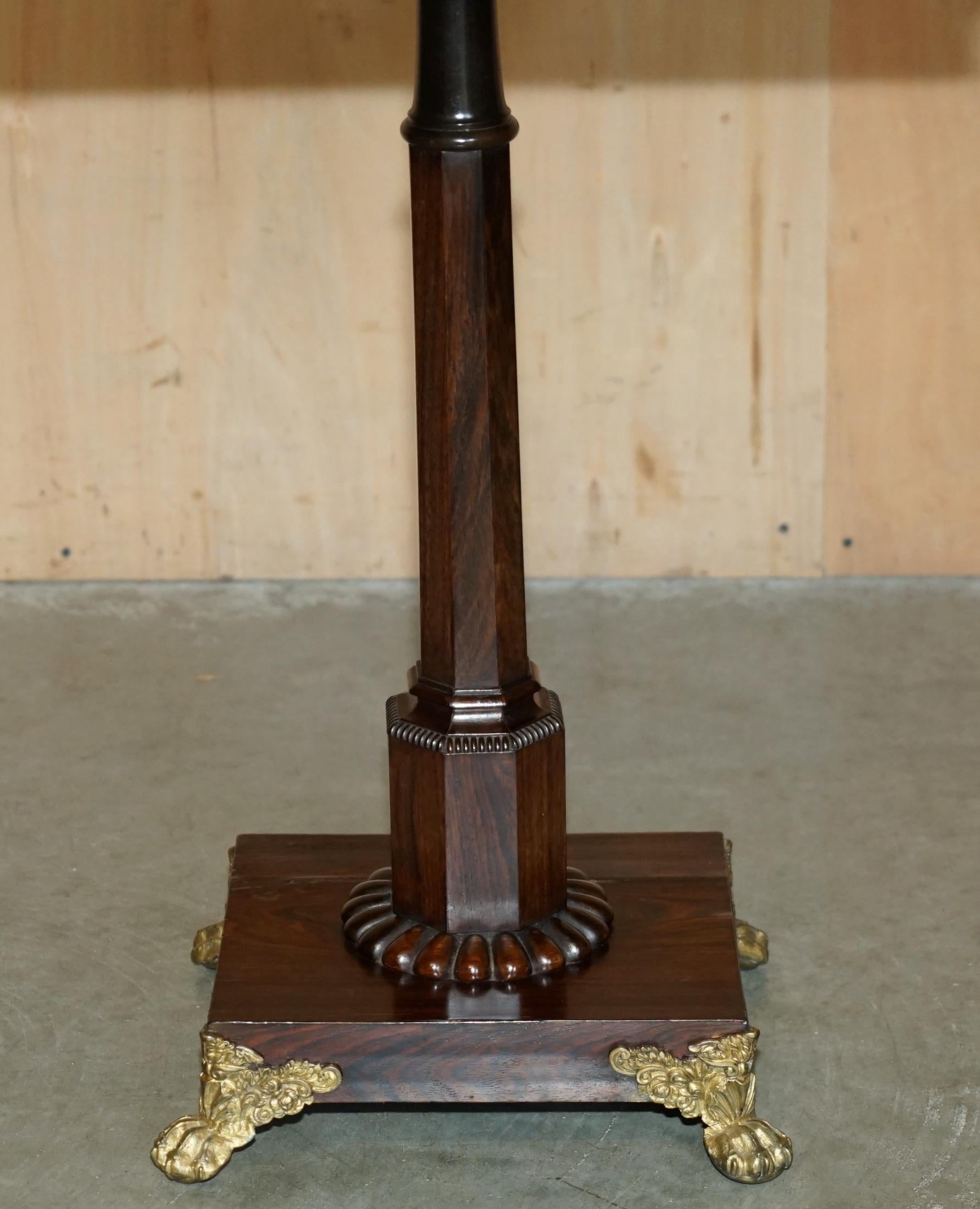 Metà XIX secolo STUPENDO TAVOLO ANTICO IN LEGNO DURO DI WILLIAM IV 1830 CON PIEDI MONTATI IN ORMOLU in vendita