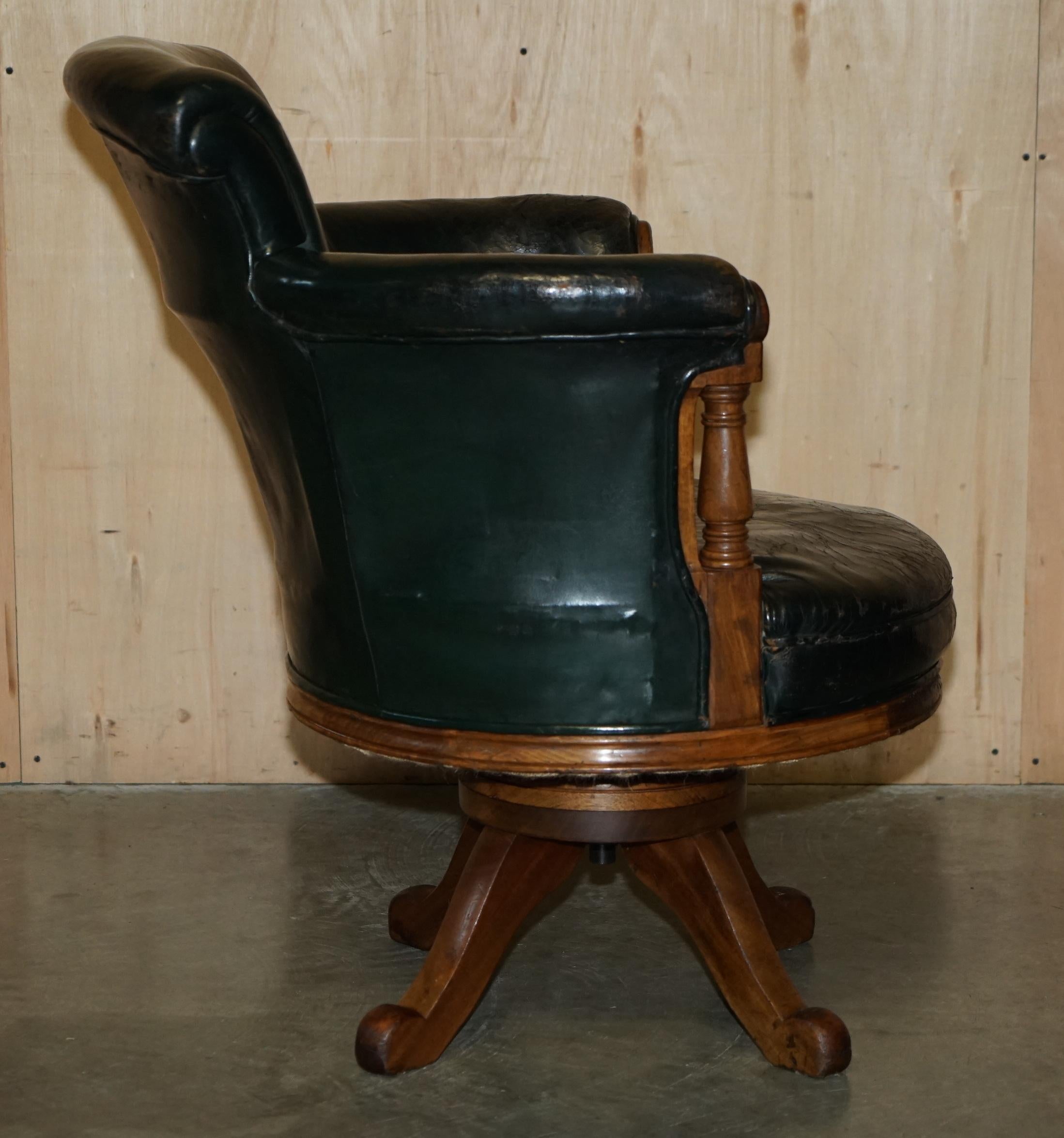 STUNNING ANTIQUE WILLIAN IV CIRCA 1830 HAND CARVED WALNUT CAPTAINS SWIVEL CHAiR For Sale 5