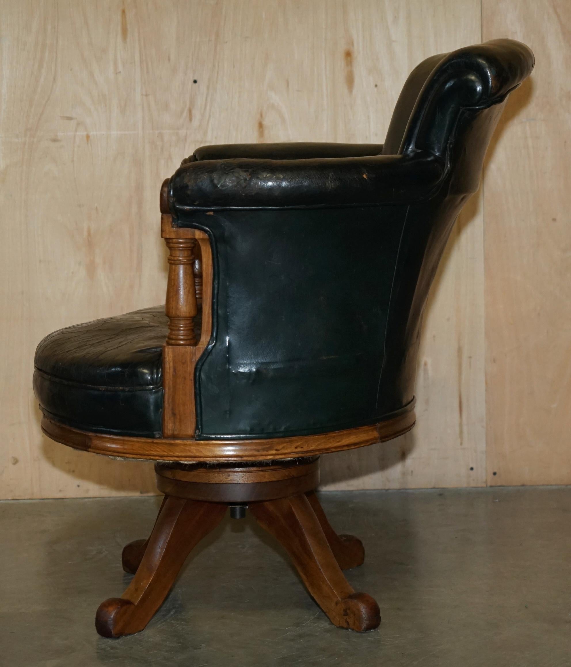 STUNNING ANTIQUE WILLIAN IV CIRCA 1830 HAND CARVED WALNUT CAPTAINS SWIVEL CHAiR For Sale 9