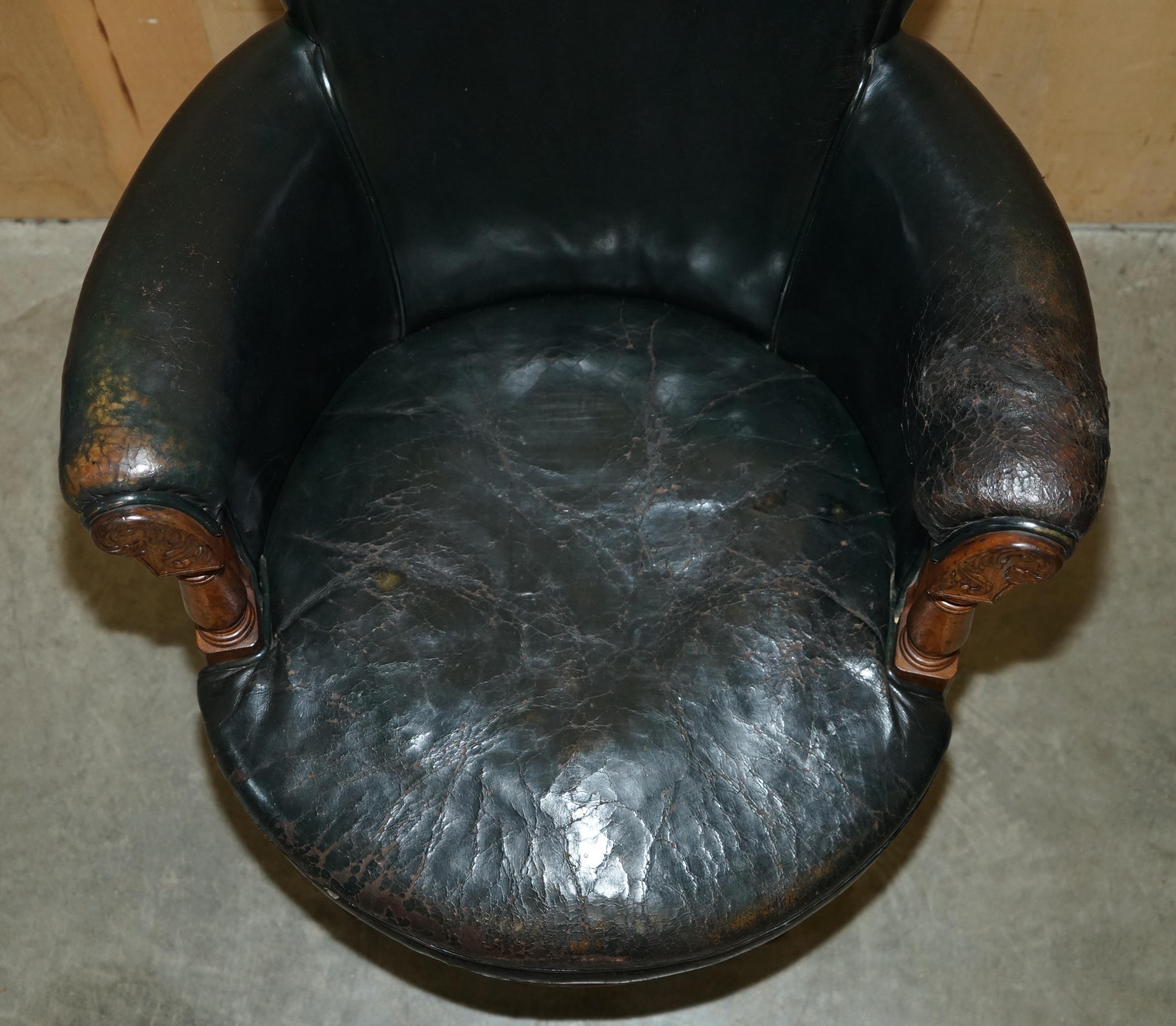 STUNNING ANTIQUE WILLIAN IV CIRCA 1830 HAND CARVED WALNUT CAPTAINS SWIVEL CHAiR For Sale 1