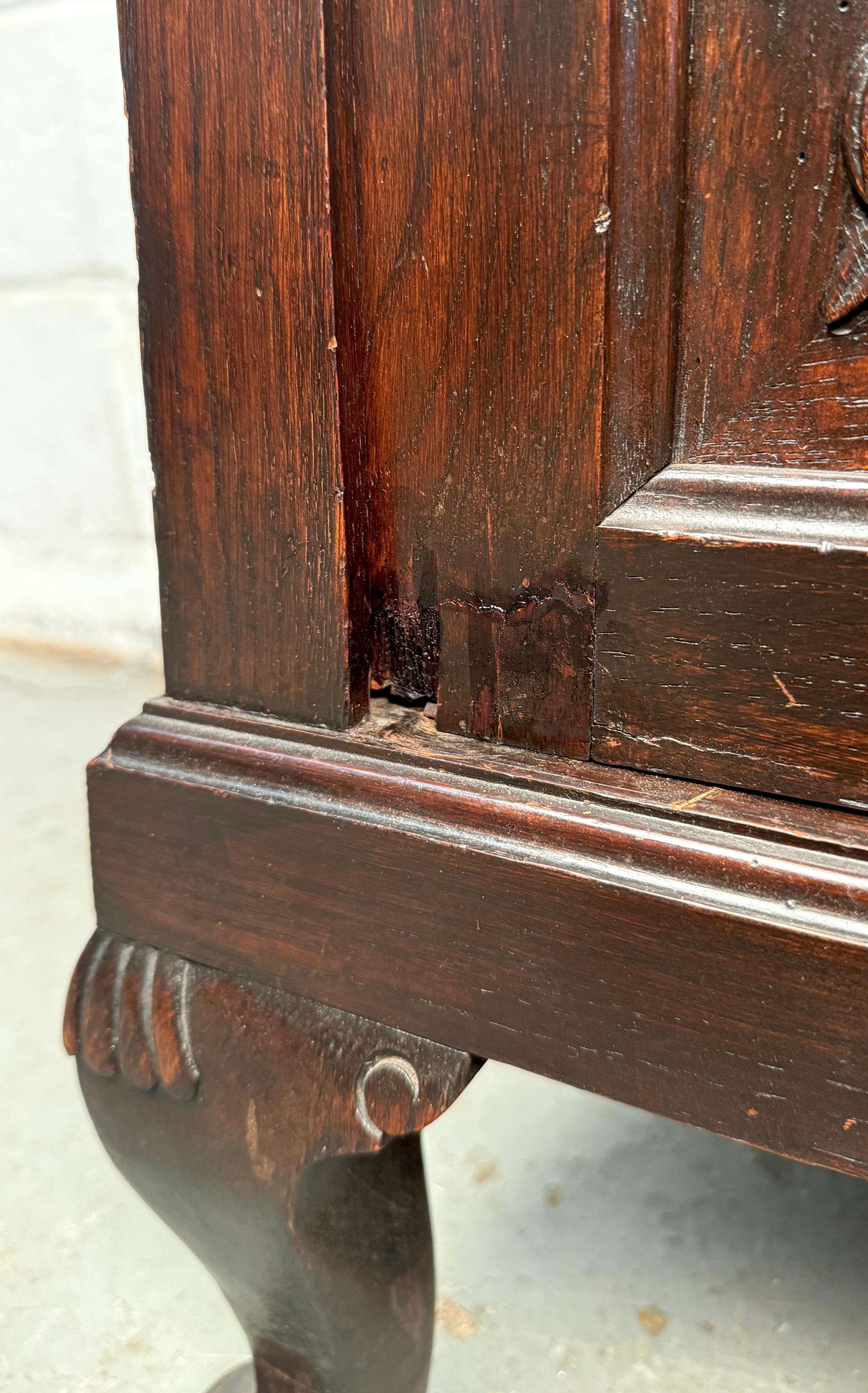 Superbe huche ancienne en bois et marbre en vente 7