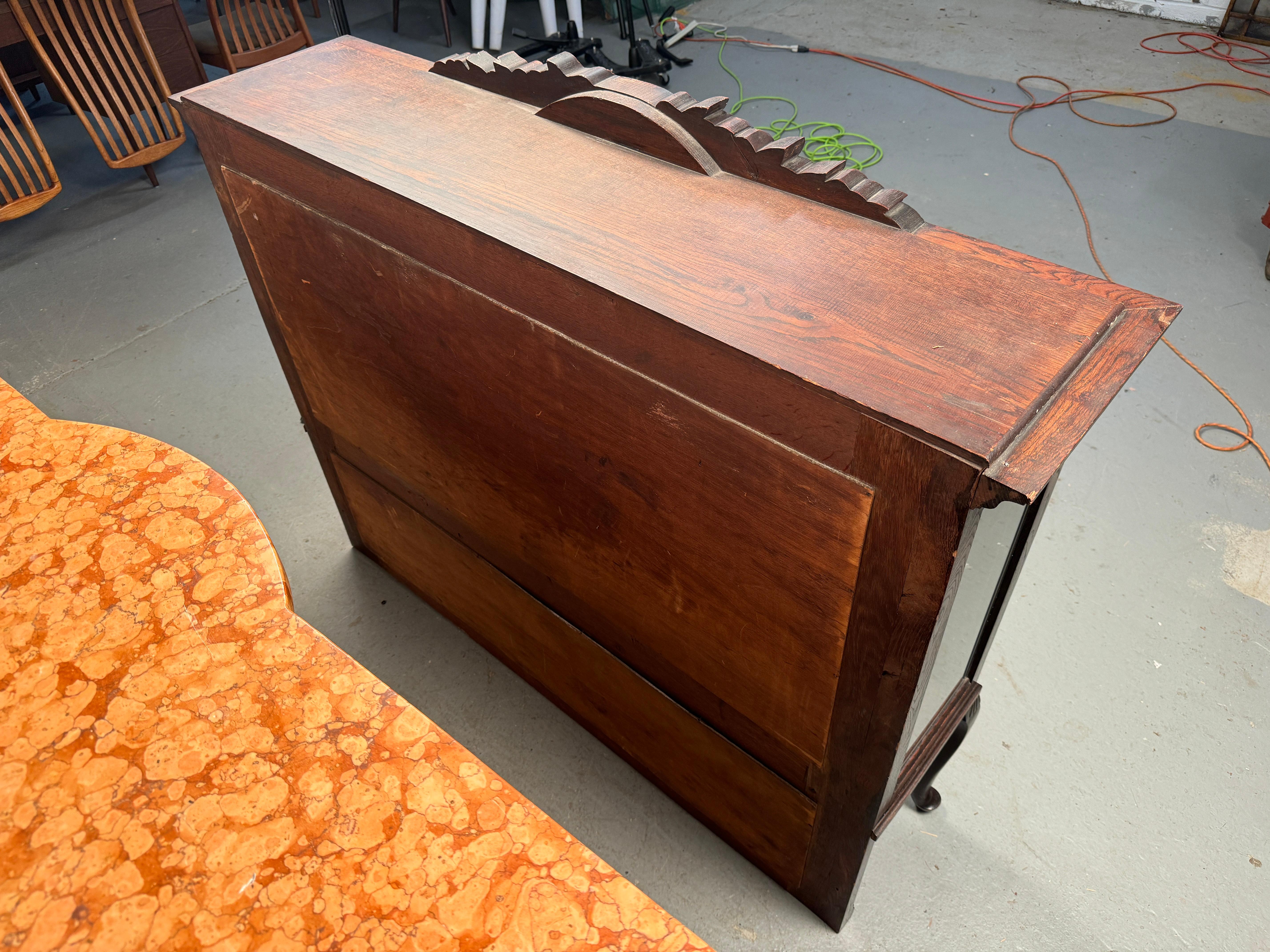 Superbe huche ancienne en bois et marbre en vente 14