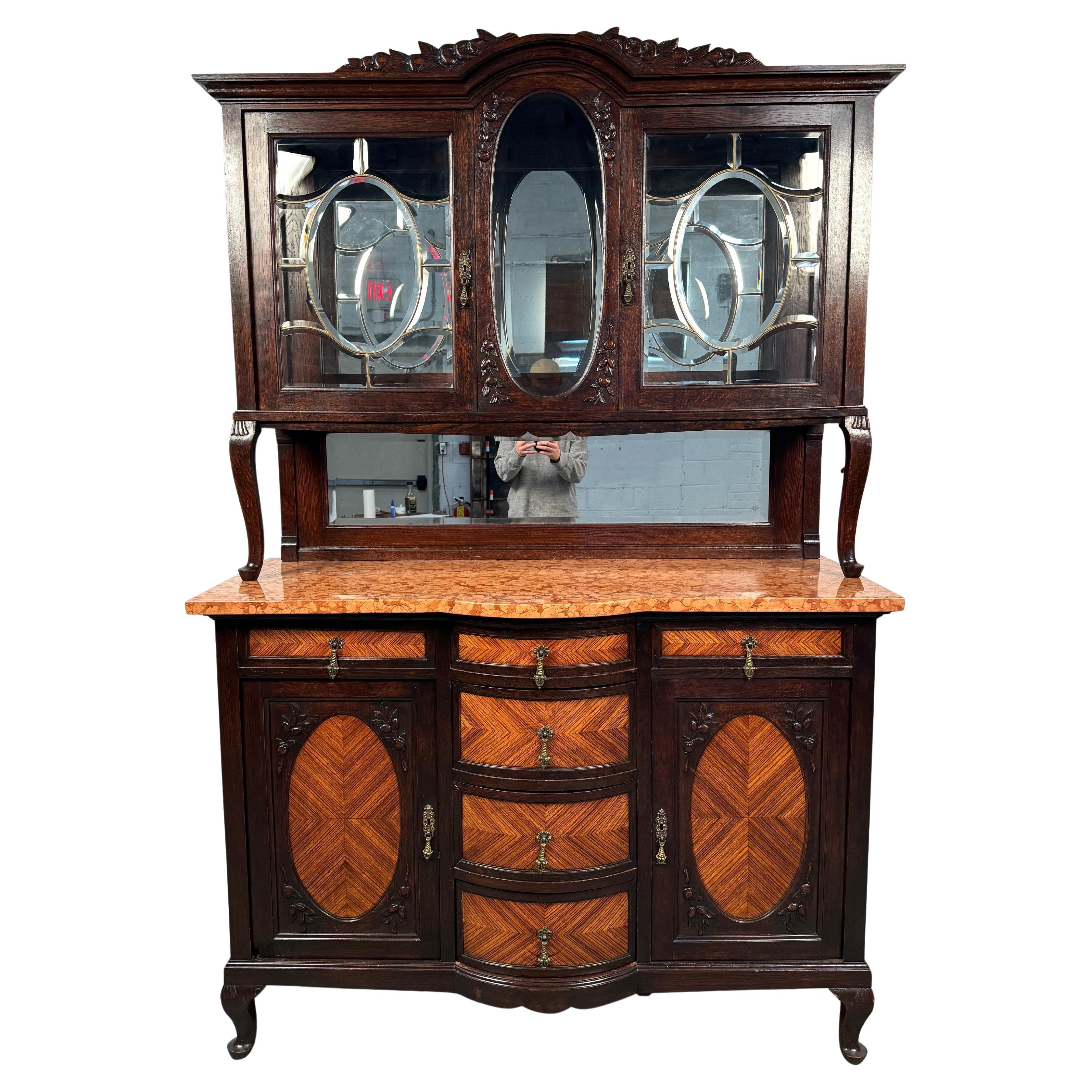 Superbe huche ancienne en bois et marbre en vente
