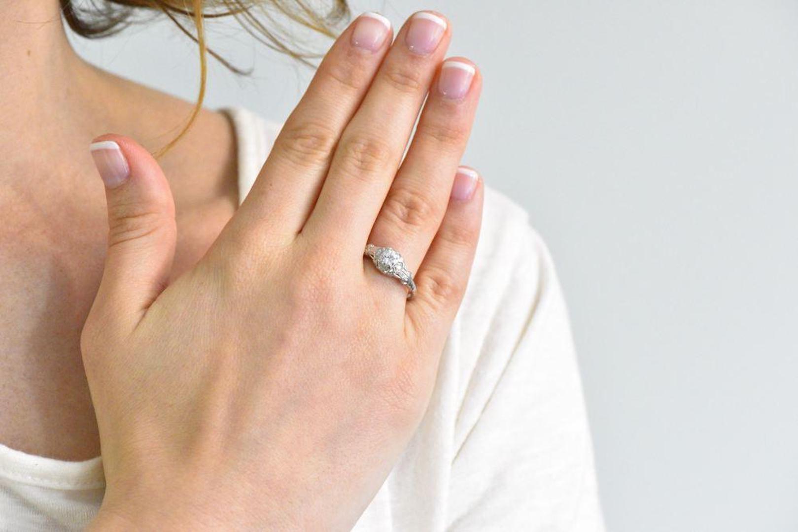 Stunning Art Deco 0.50 Carat Diamond Platinum Engagement Ring 3