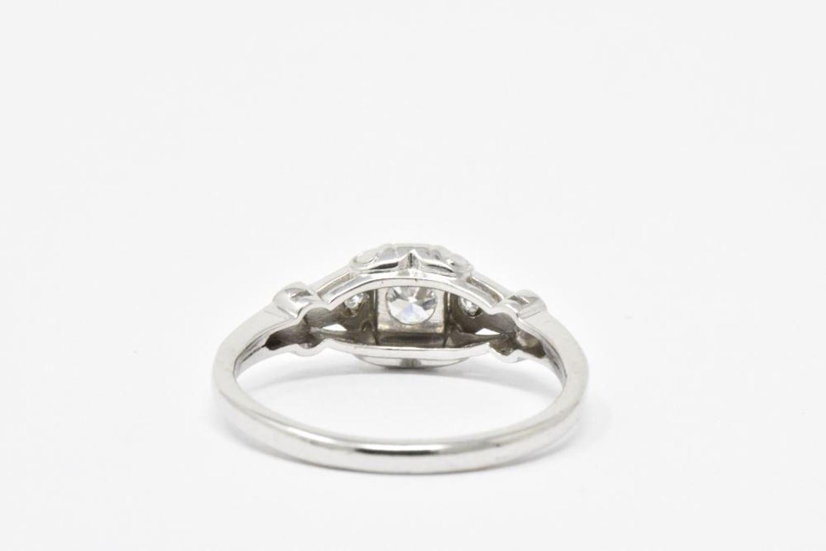 Women's or Men's Stunning Art Deco 0.50 CTW Diamond Platinum Engagement Ring