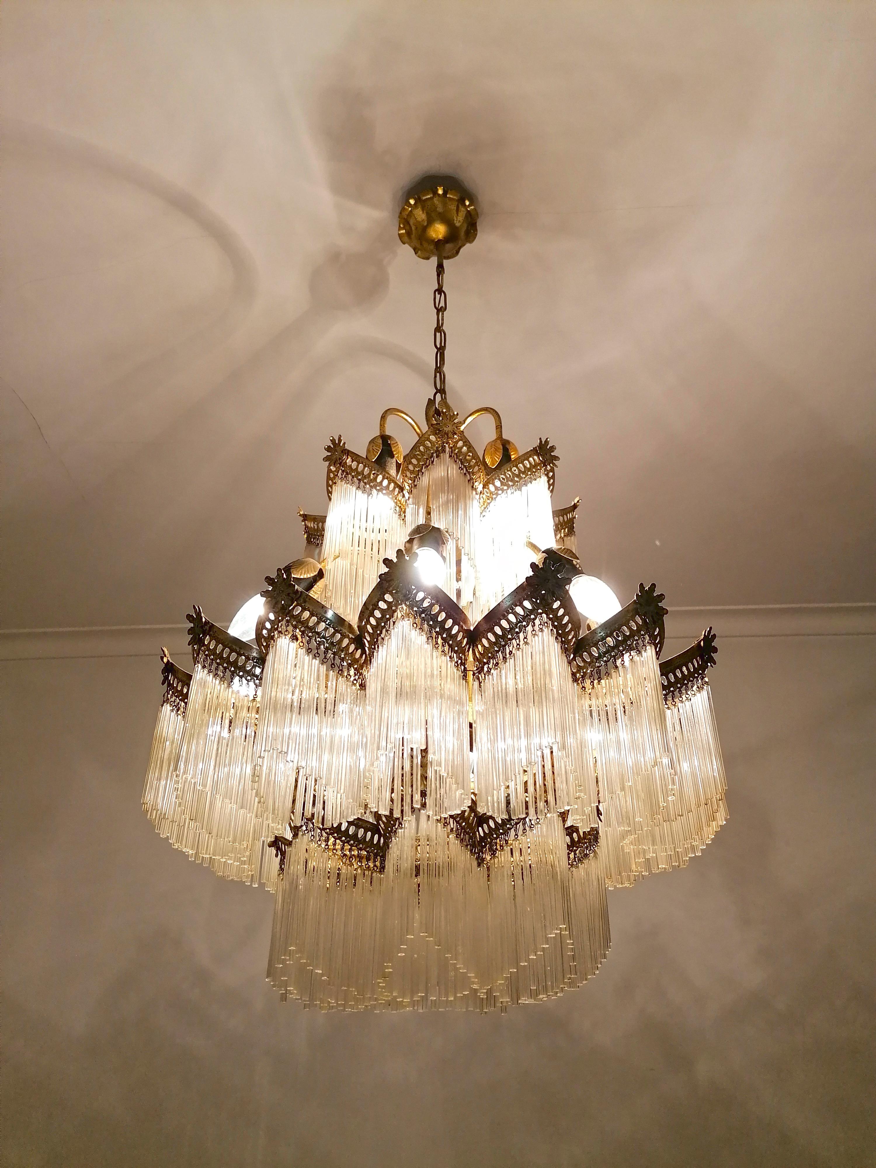 Superbe lustre Art Déco Art Nouveau doré avec frange en verre dépoli vers 1940 en vente 3