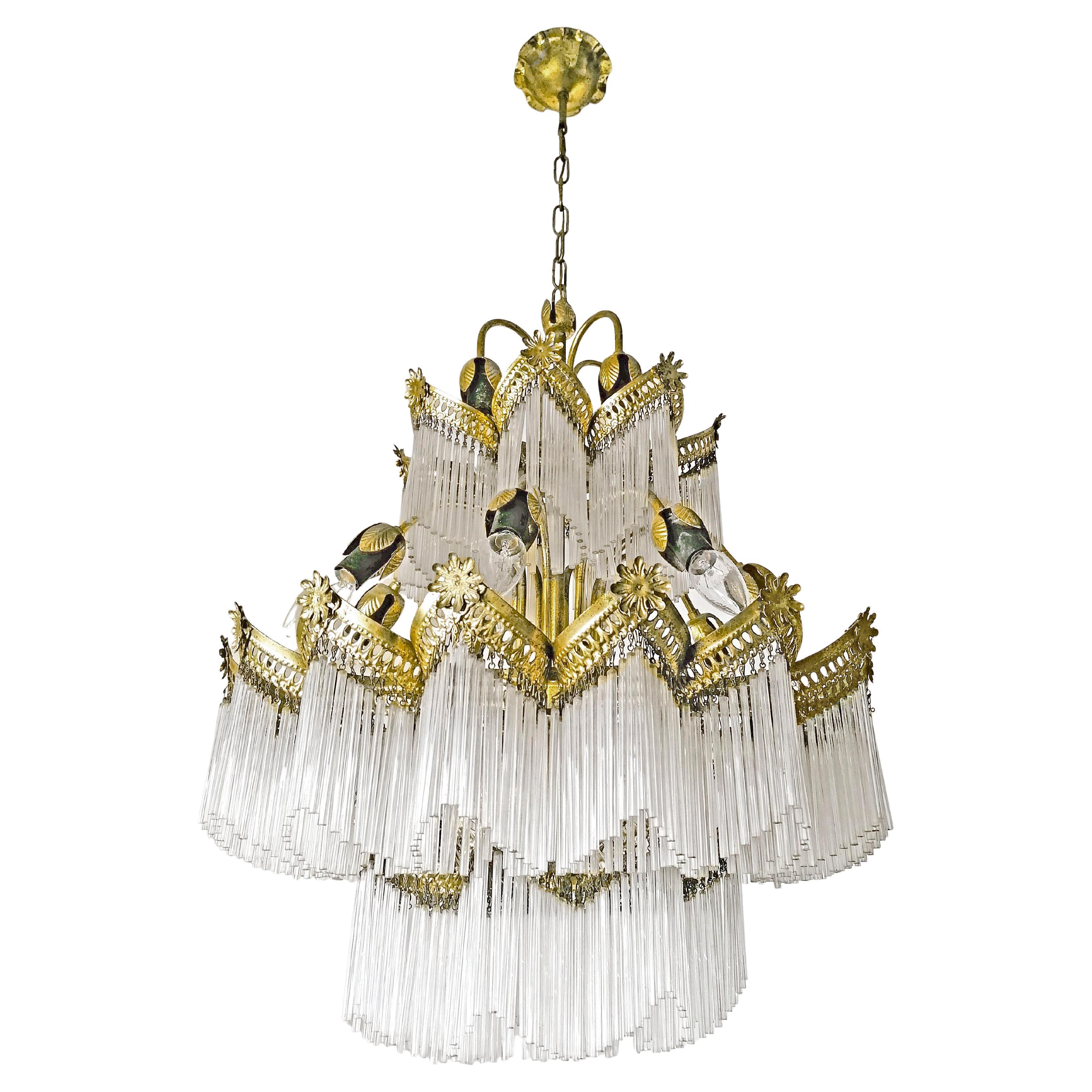 Superbe lustre Art Déco Art Nouveau doré avec frange en verre dépoli vers 1940 Bon état - En vente à Coimbra, PT