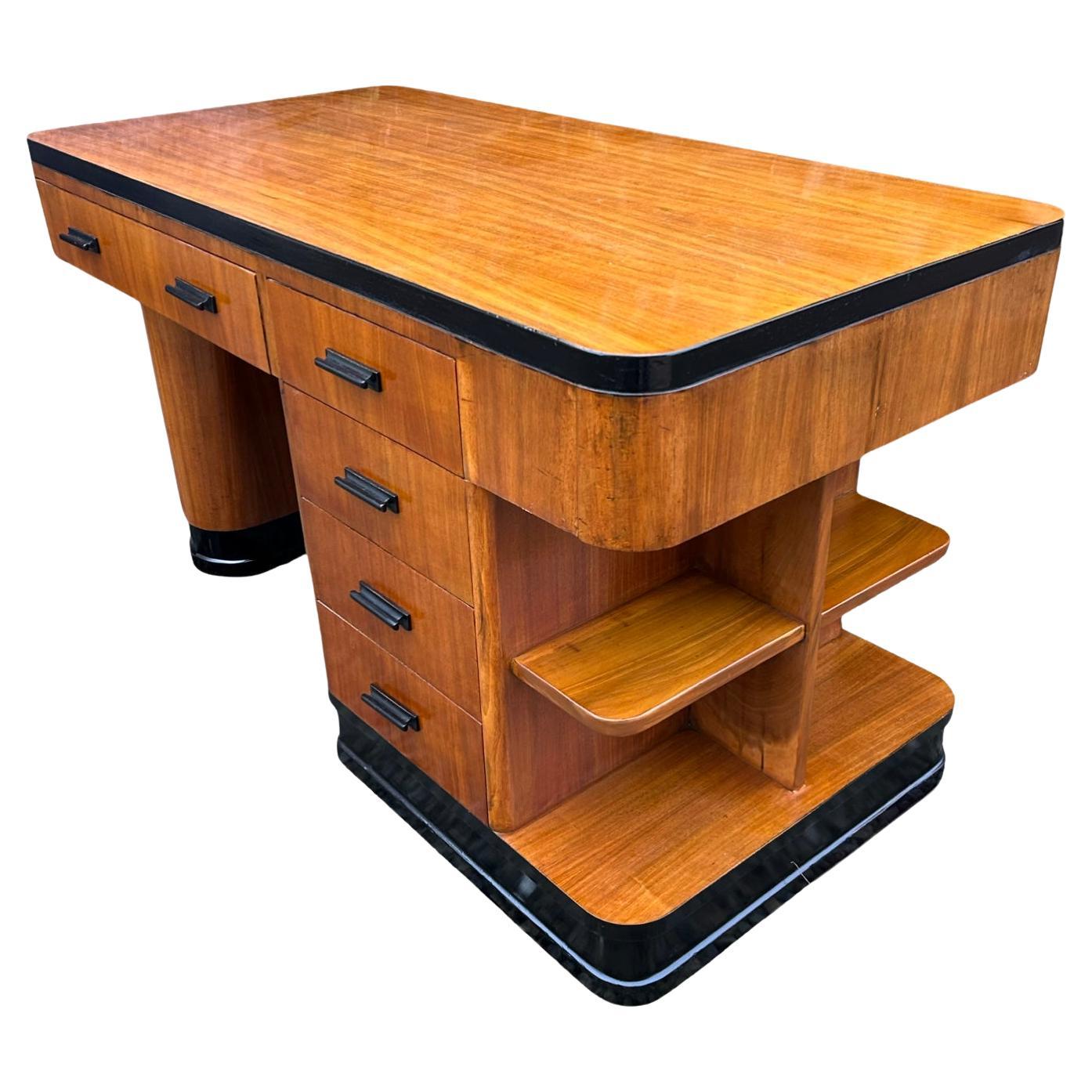 Atemberaubender Art-Deco-Schreibtisch in blondem Nussbaumfurnier