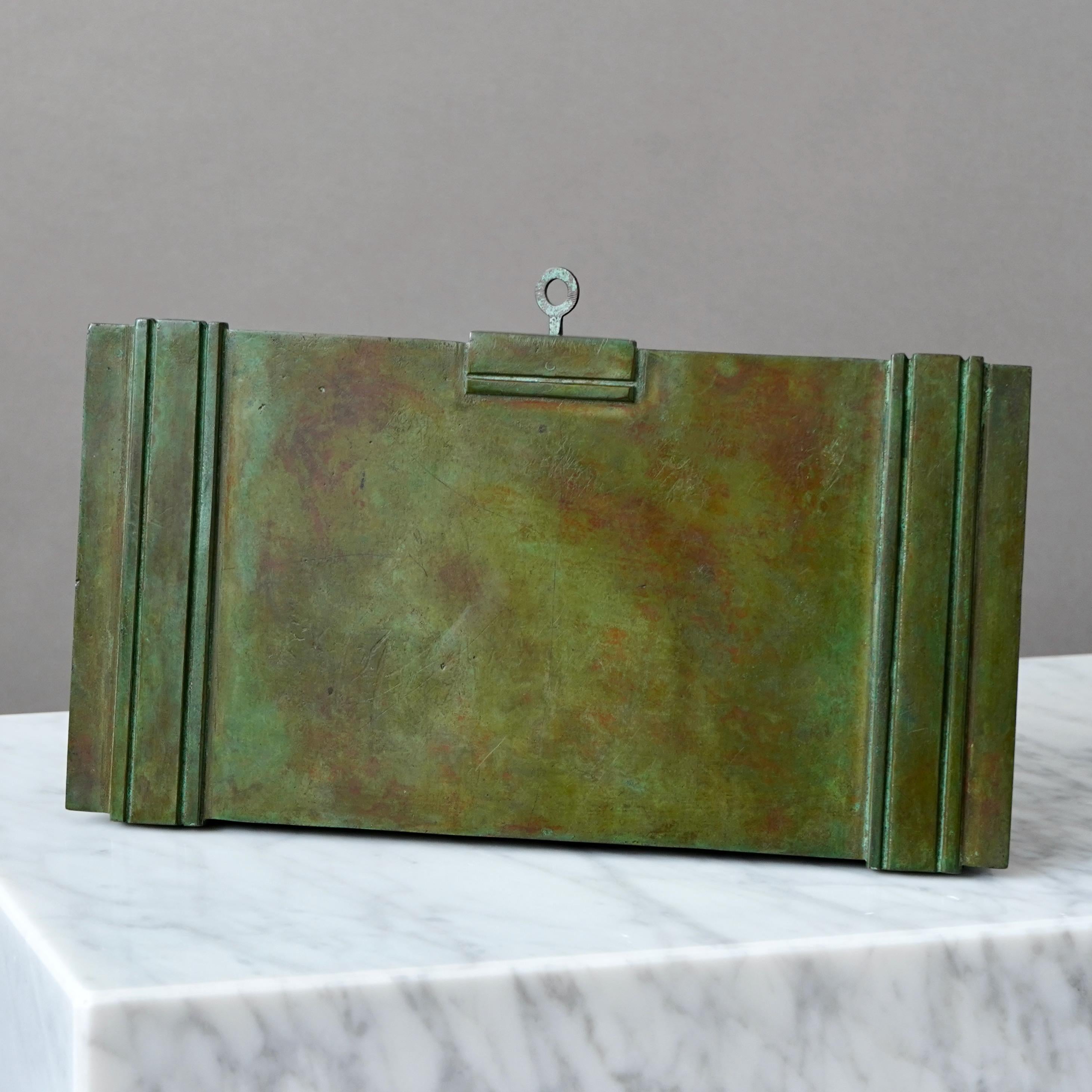 Superbe boîte à bijoux Art déco en bronze de Sune Backstrom, Suède, années 1920 en vente 6