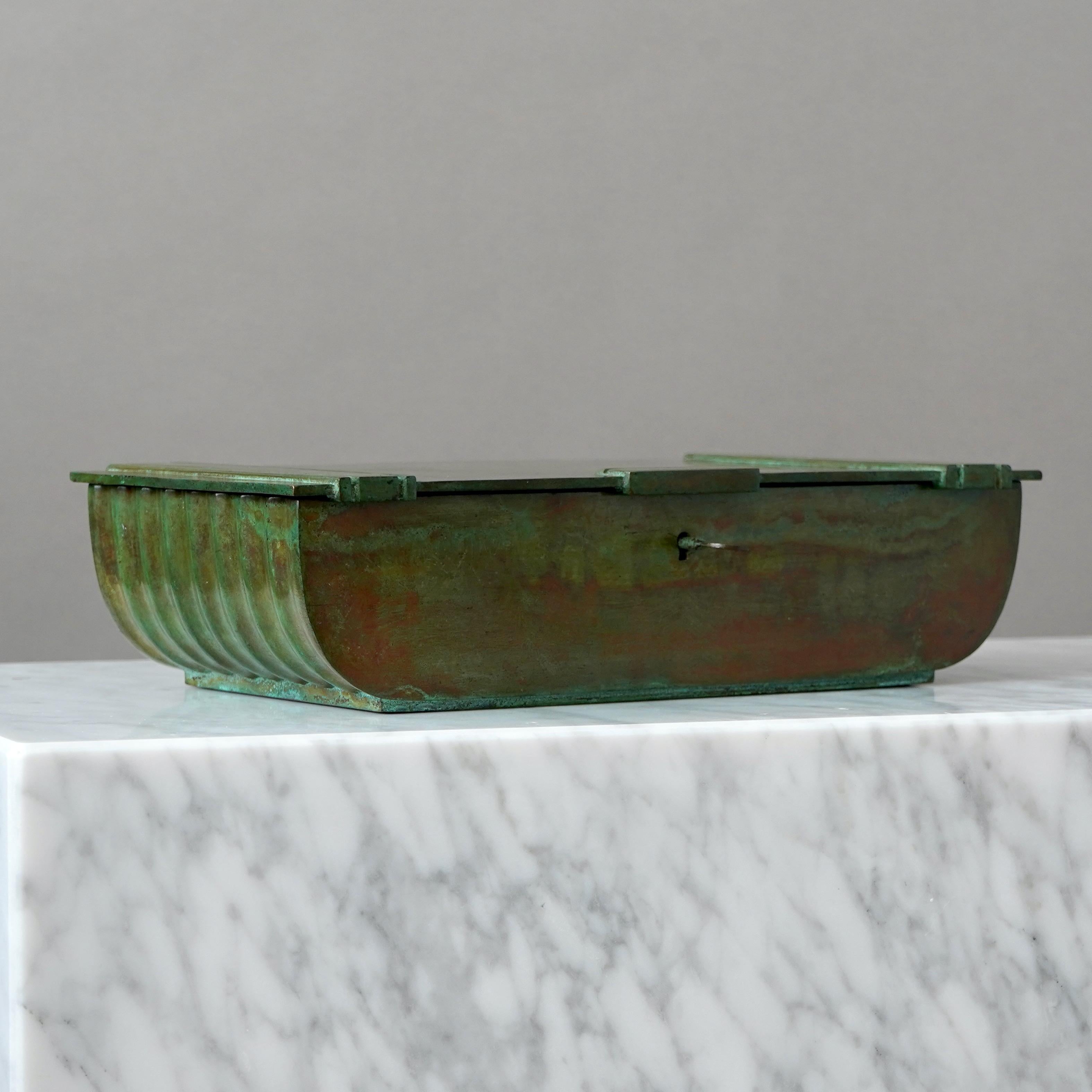Superbe boîte à bijoux Art déco en bronze de Sune Backstrom, Suède, années 1920 en vente 9