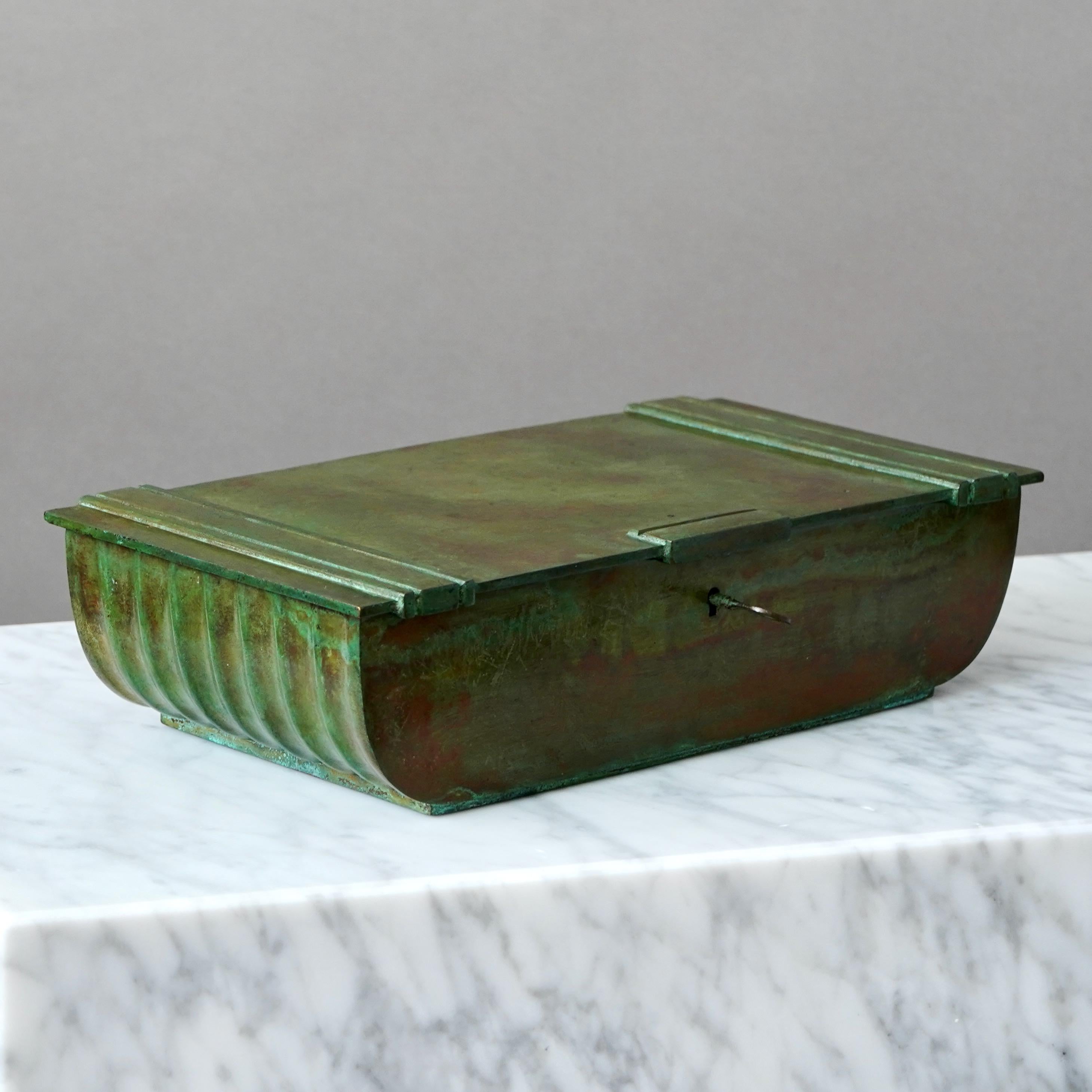 Superbe boîte à bijoux Art déco en bronze de Sune Backstrom, Suède, années 1920 Bon état - En vente à Malmö, SE