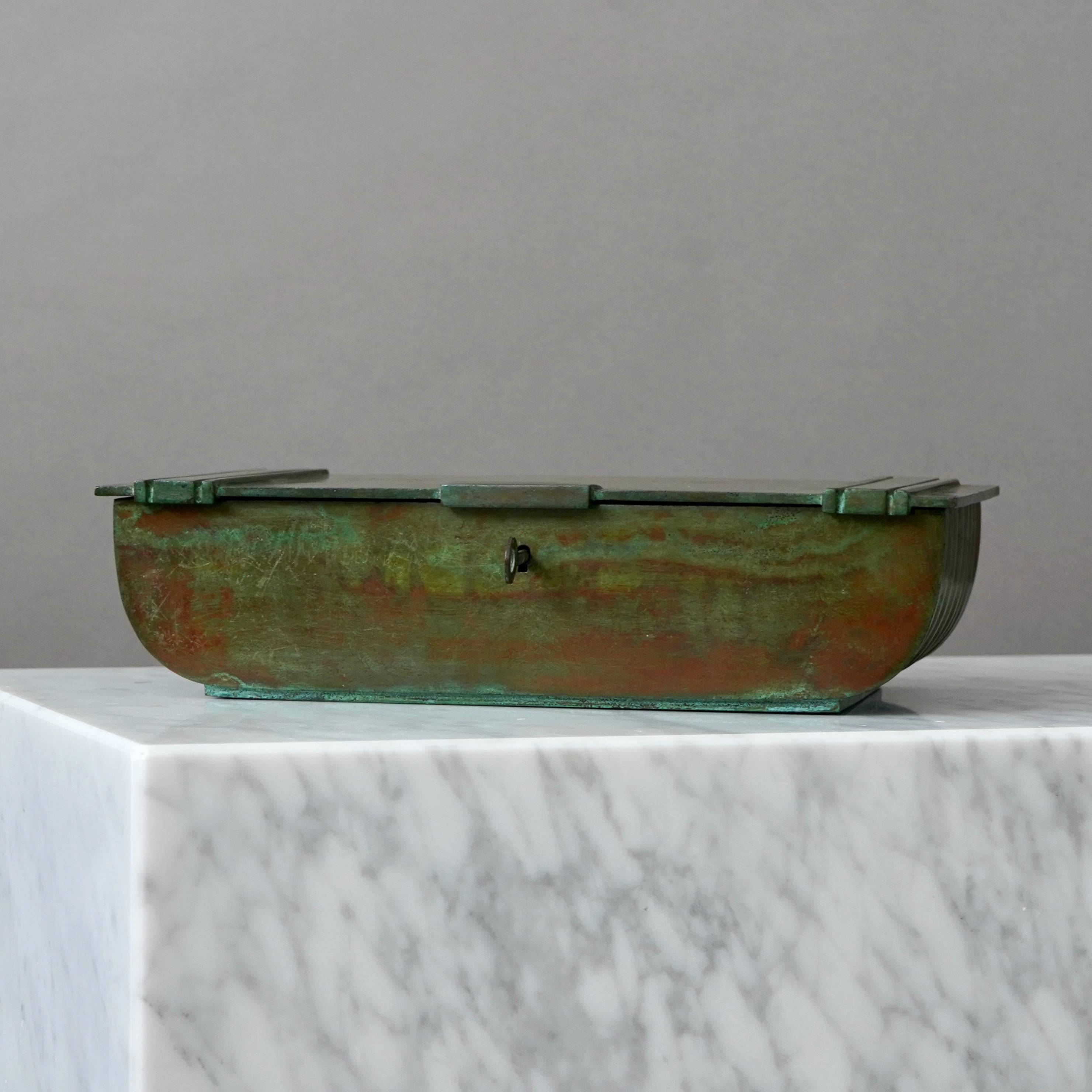 Superbe boîte à bijoux Art déco en bronze de Sune Backstrom, Suède, années 1920 en vente 1