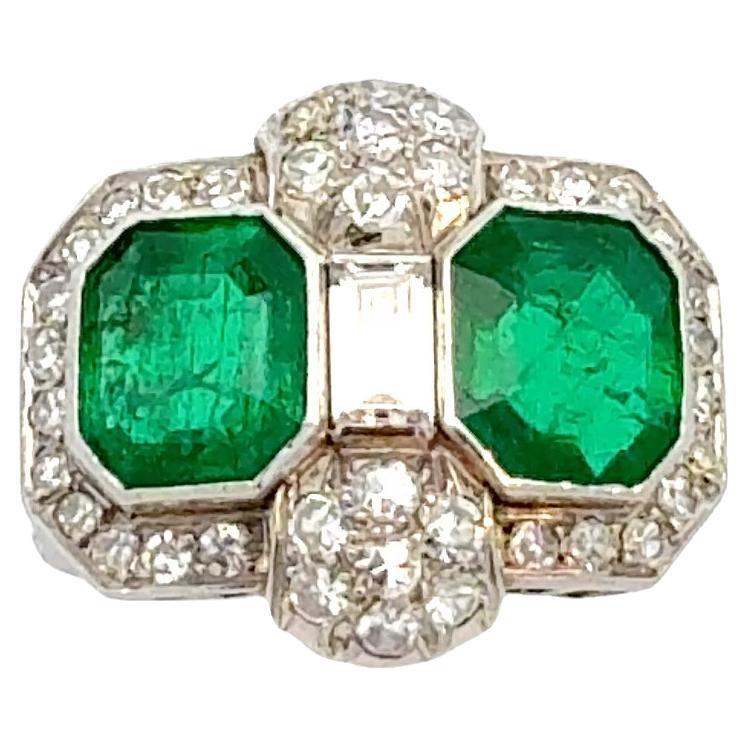 Atemberaubender Art deco Kolumbianischer Vivid Green Emerald Minor Oil Diamant Platinring
