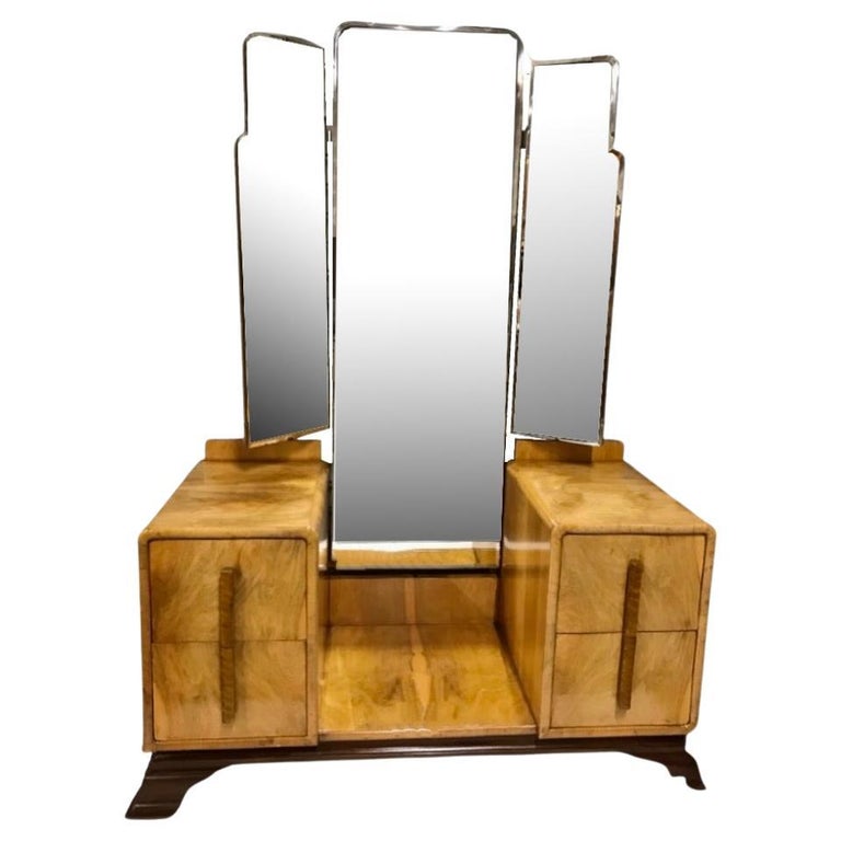Stunning Art Deco Dressing Table with Triptic mirrors For Sale at 1stDibs