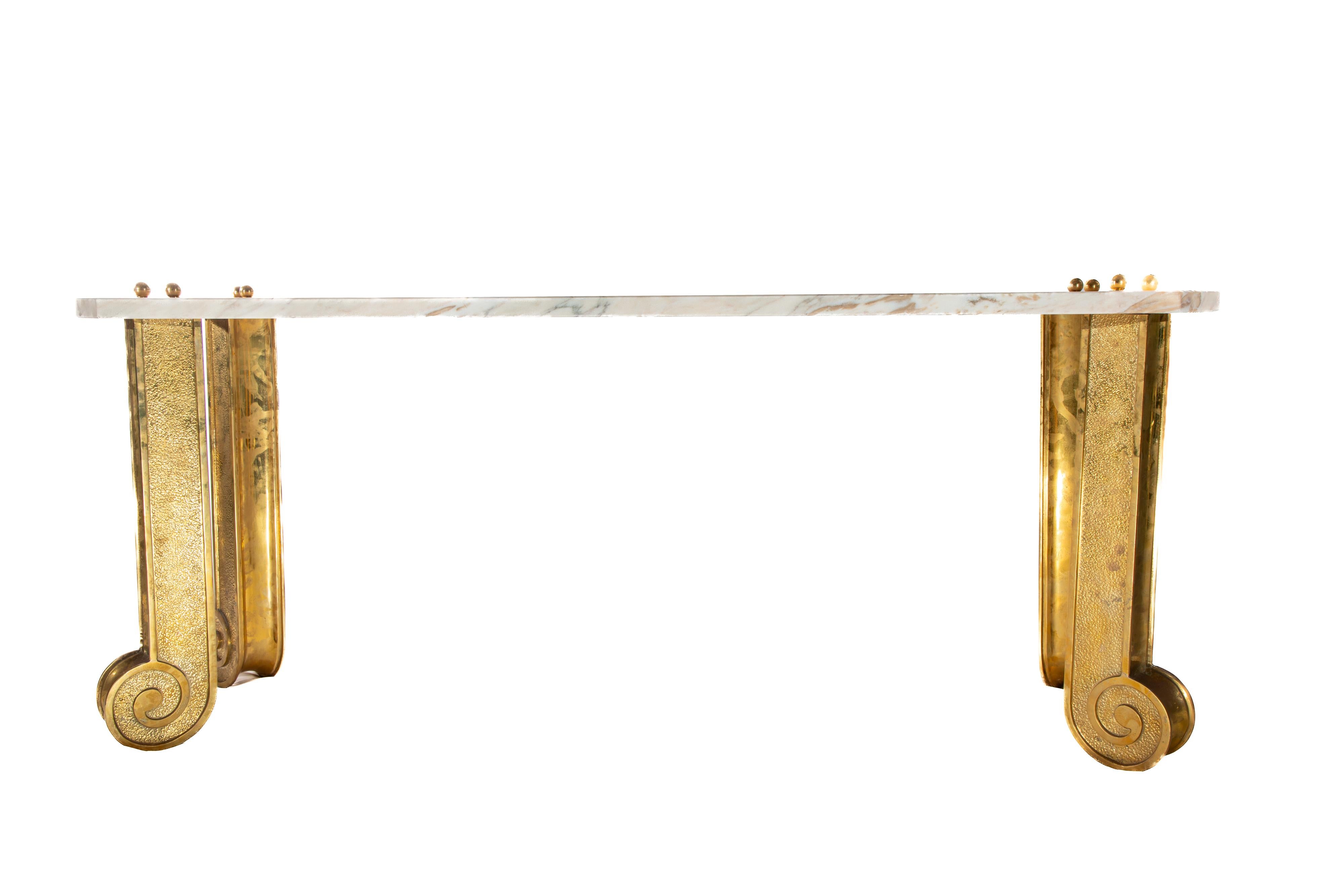 Atemberaubender Art-Déco-Konsolentisch aus vergoldeter Bronze mit Marmorplatte (Art déco) im Angebot