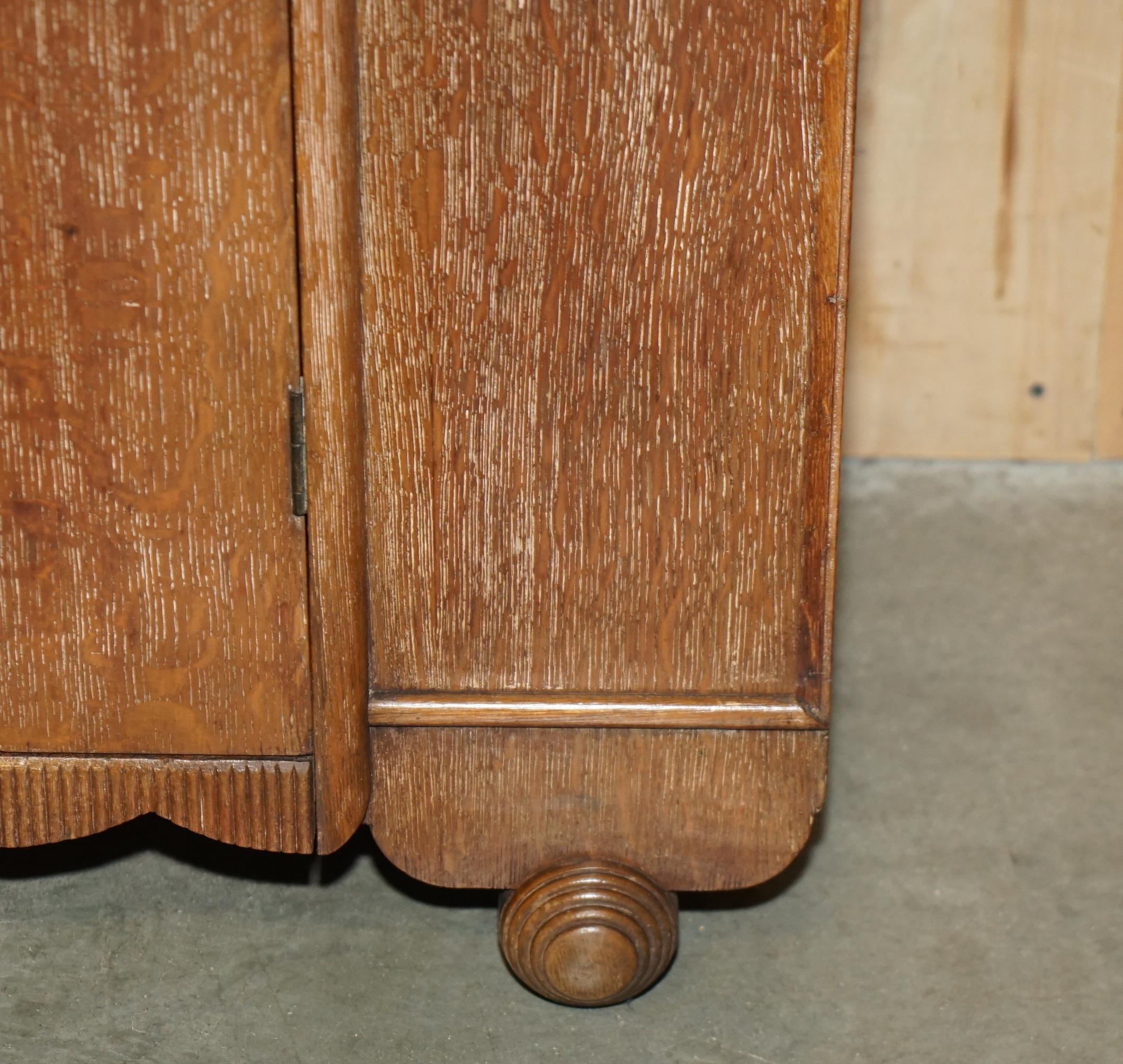 STUNNiNG ART DECO HEALS LONDON LIMED OAK SINGLE WARDROBE PART OF A LARGE SUITE im Angebot 2