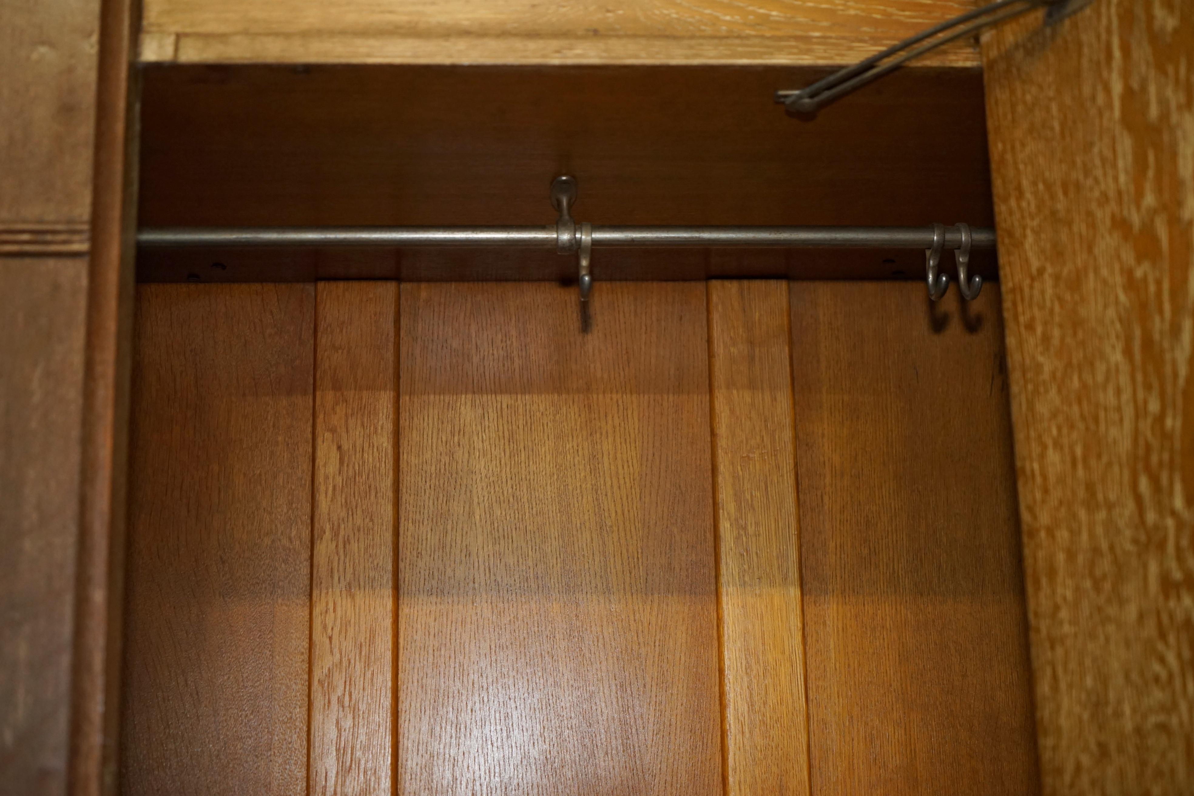 STUNNiNG ART DECO HEALS LONDON LIMED OAK SINGLE WARDROBE PART OF A LARGE SUITE im Angebot 7