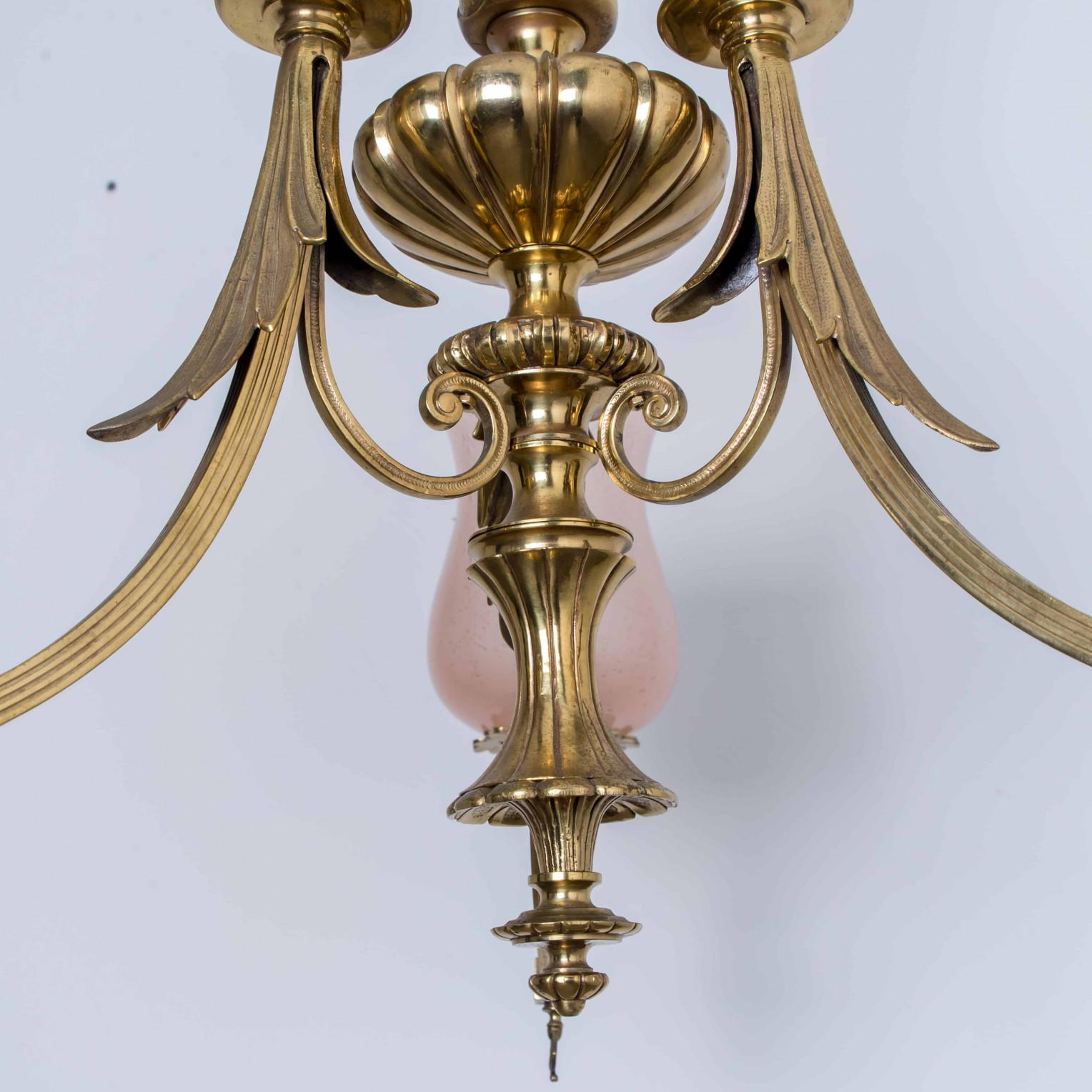 Superbe lustre Art Déco en verre rose et laiton, 1930 en vente 3