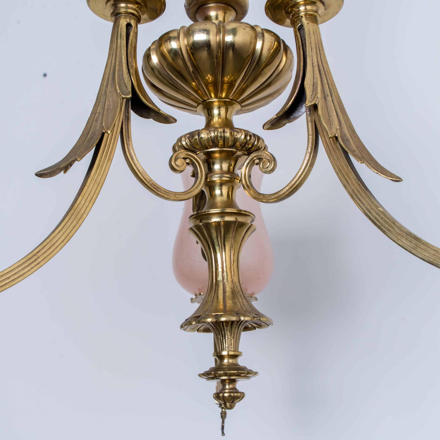 Superbe lustre Art Déco en verre rose et laiton, 1930 en vente 3