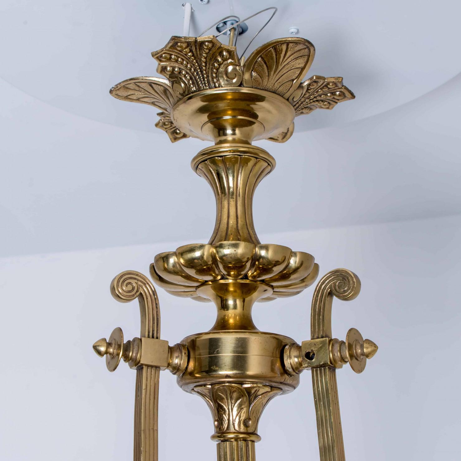 Superbe lustre Art Déco en verre rose et laiton, 1930 en vente 5