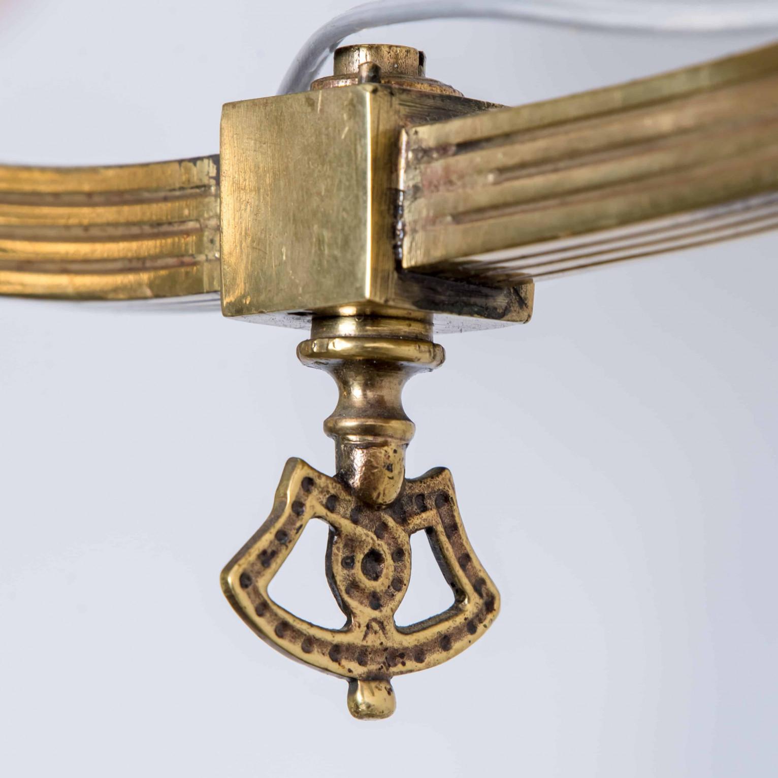 Superbe lustre Art Déco en verre rose et laiton, 1930 en vente 1