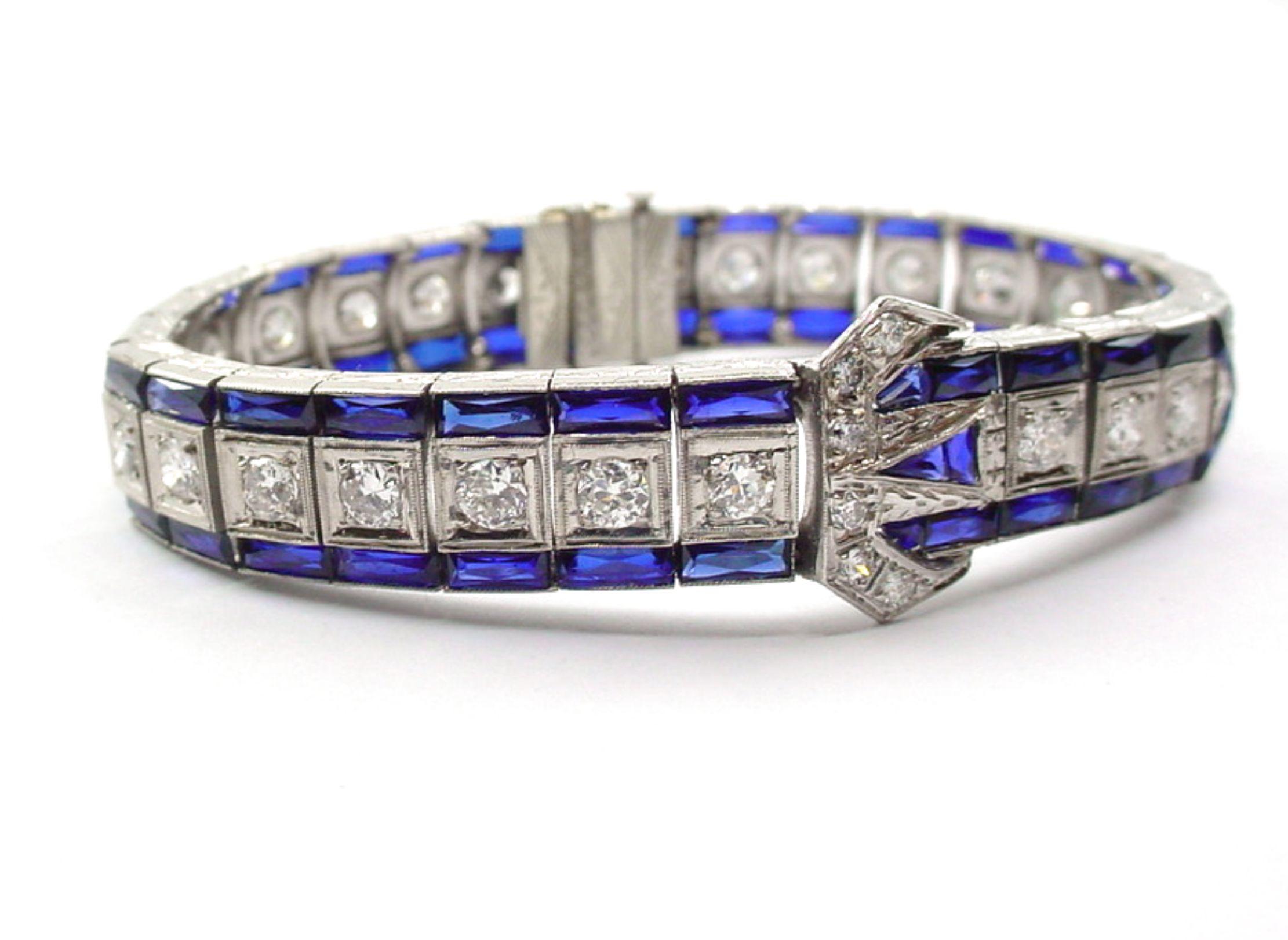 Atemberaubende Art Deco Platin 2,88 ct. Diamant-Saphir-Schnallenarmband--Smal für Damen oder Herren im Angebot