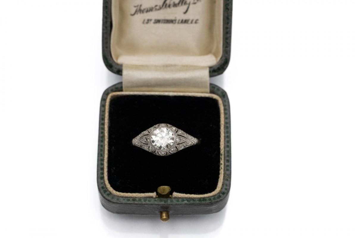 Art déco Superbe bague Art Déco avec un diamant de taille ancienne de 1,00ct, circa 1920/1930 en vente