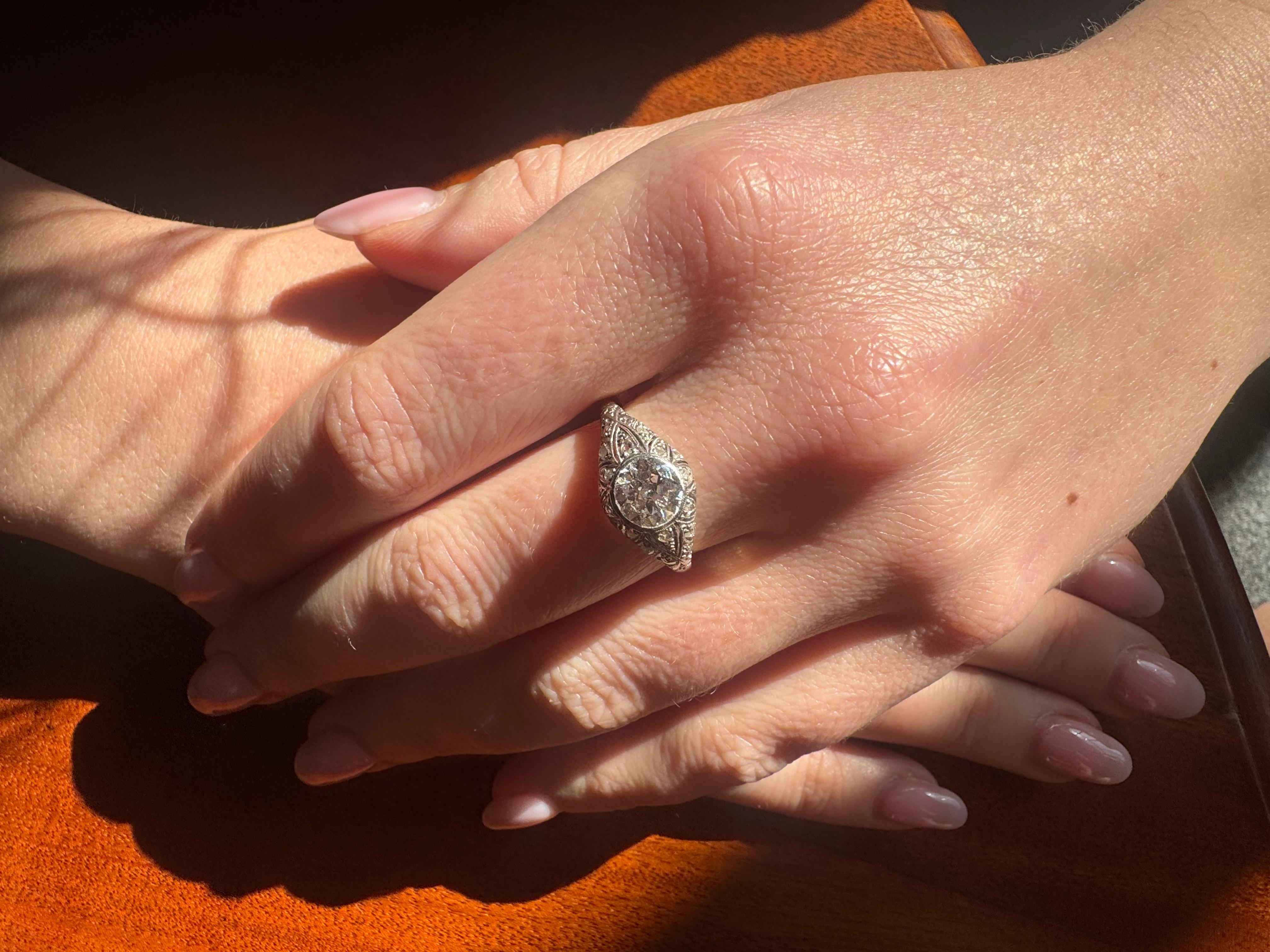 Superbe bague Art Déco avec un diamant de taille ancienne de 1,00ct, circa 1920/1930 Bon état - En vente à Chorzów, PL