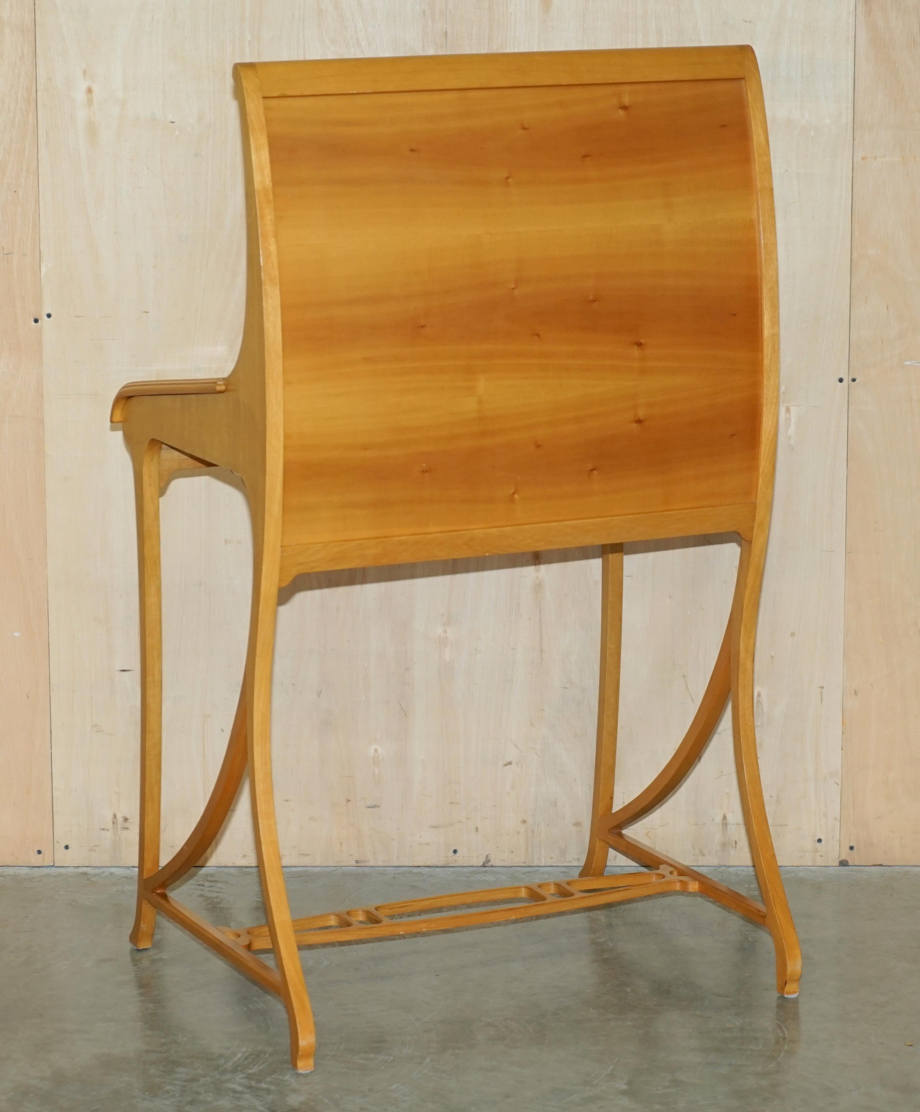 STUNNiNG ART NOUVEAU WRITING DESK ATTRIBUTED TO CARLO ZEN 1902 BIRDS EYE MAPLE For Sale 6