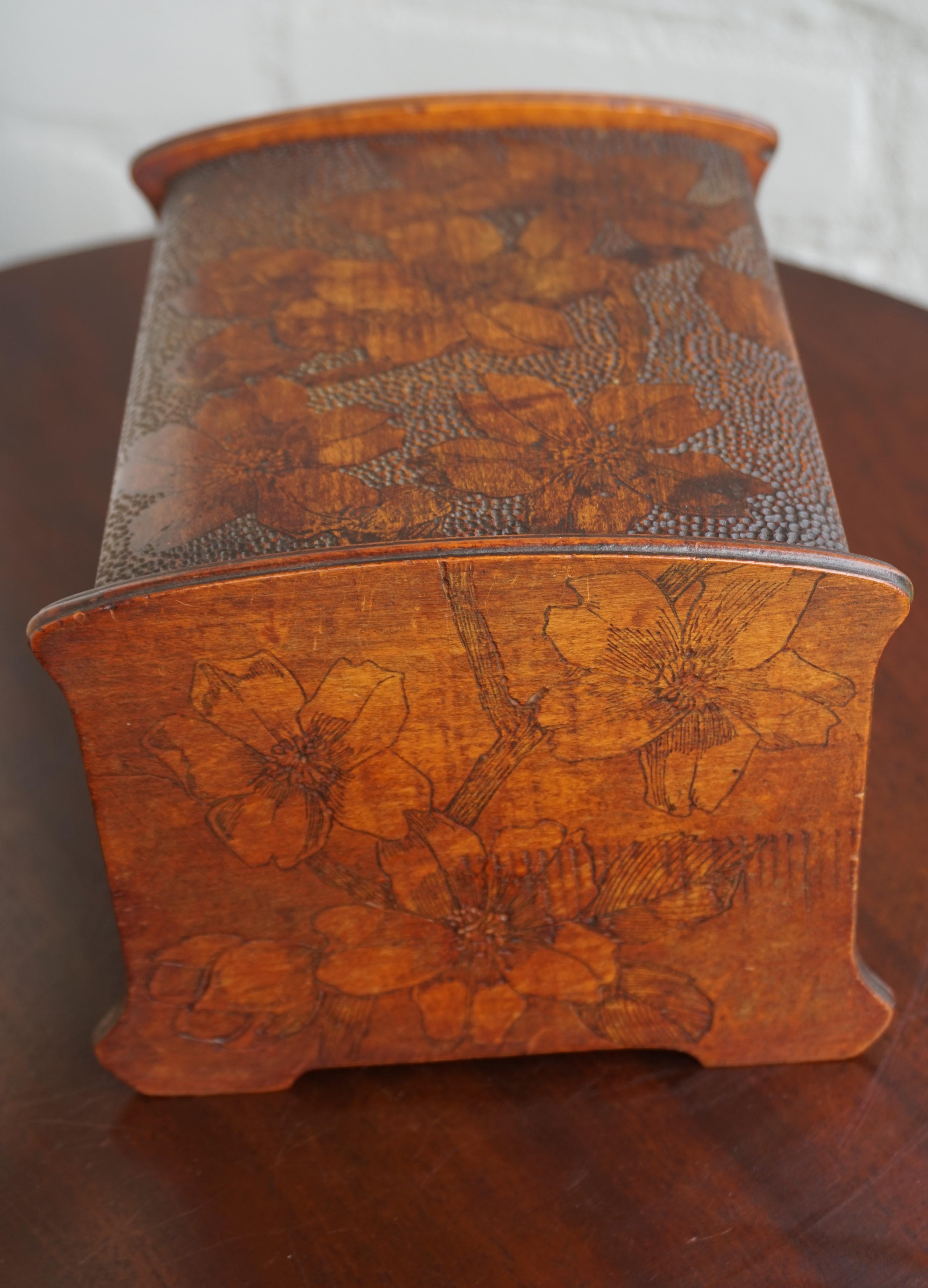 Stunning Arts & Crafts Box with Finest Hand Carved Flower Patterns in Bas Relief 4