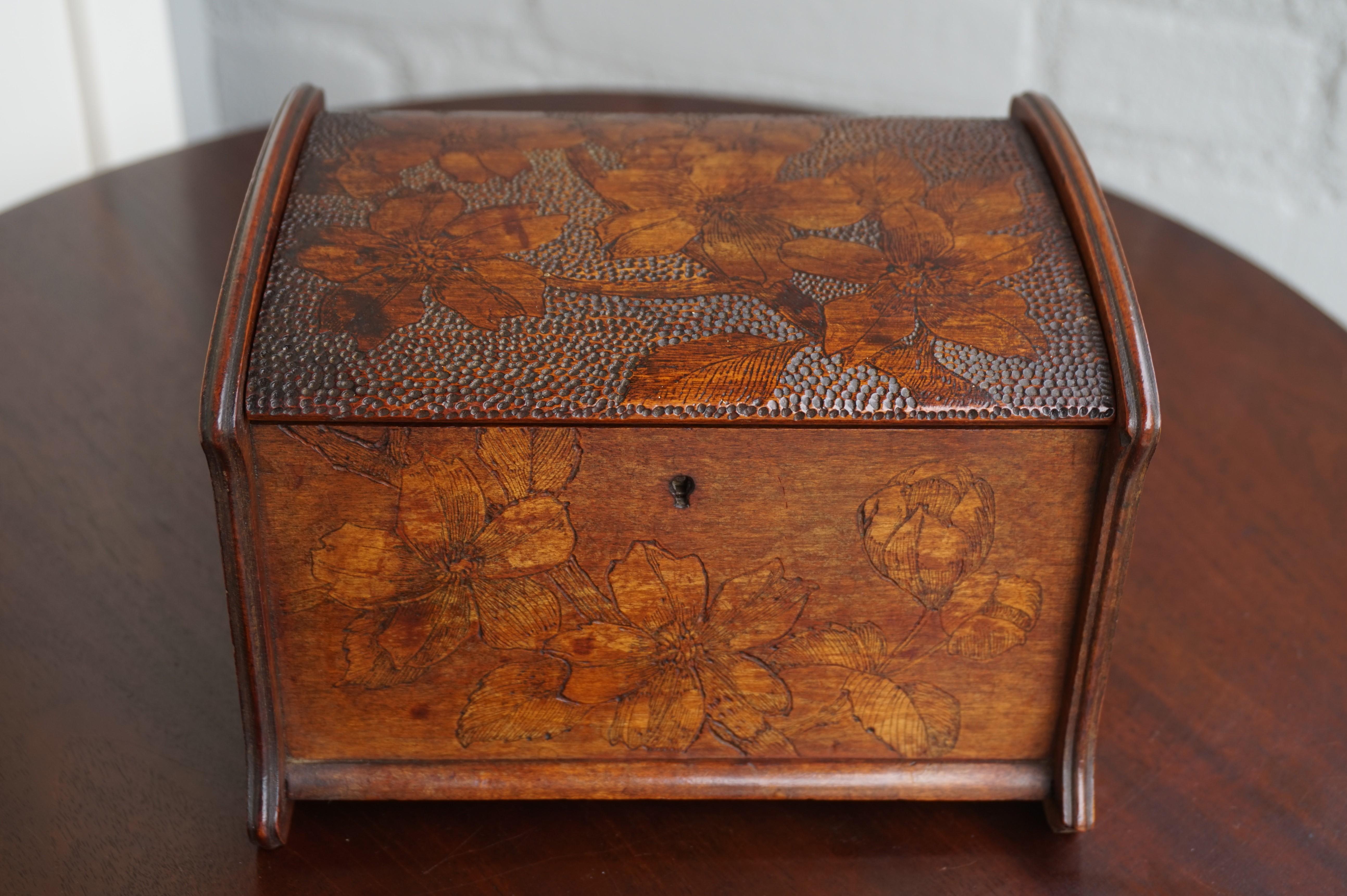 Arts and Crafts Stunning Arts & Crafts Box with Finest Hand Carved Flower Patterns in Bas Relief