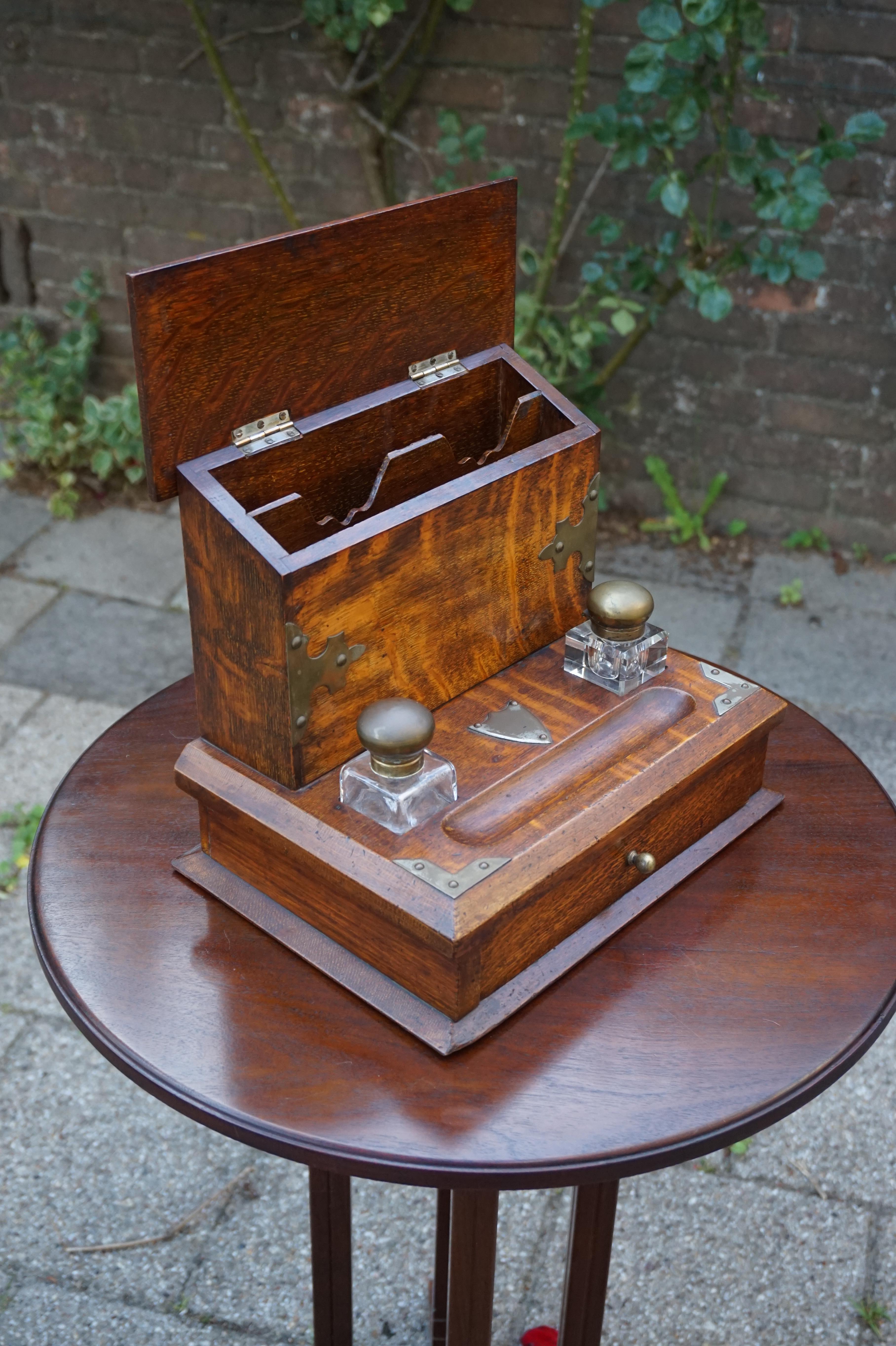 Stunning Arts & Crafts Era Oak Stationary Box with Glass Inkwells & Letter Rack 8