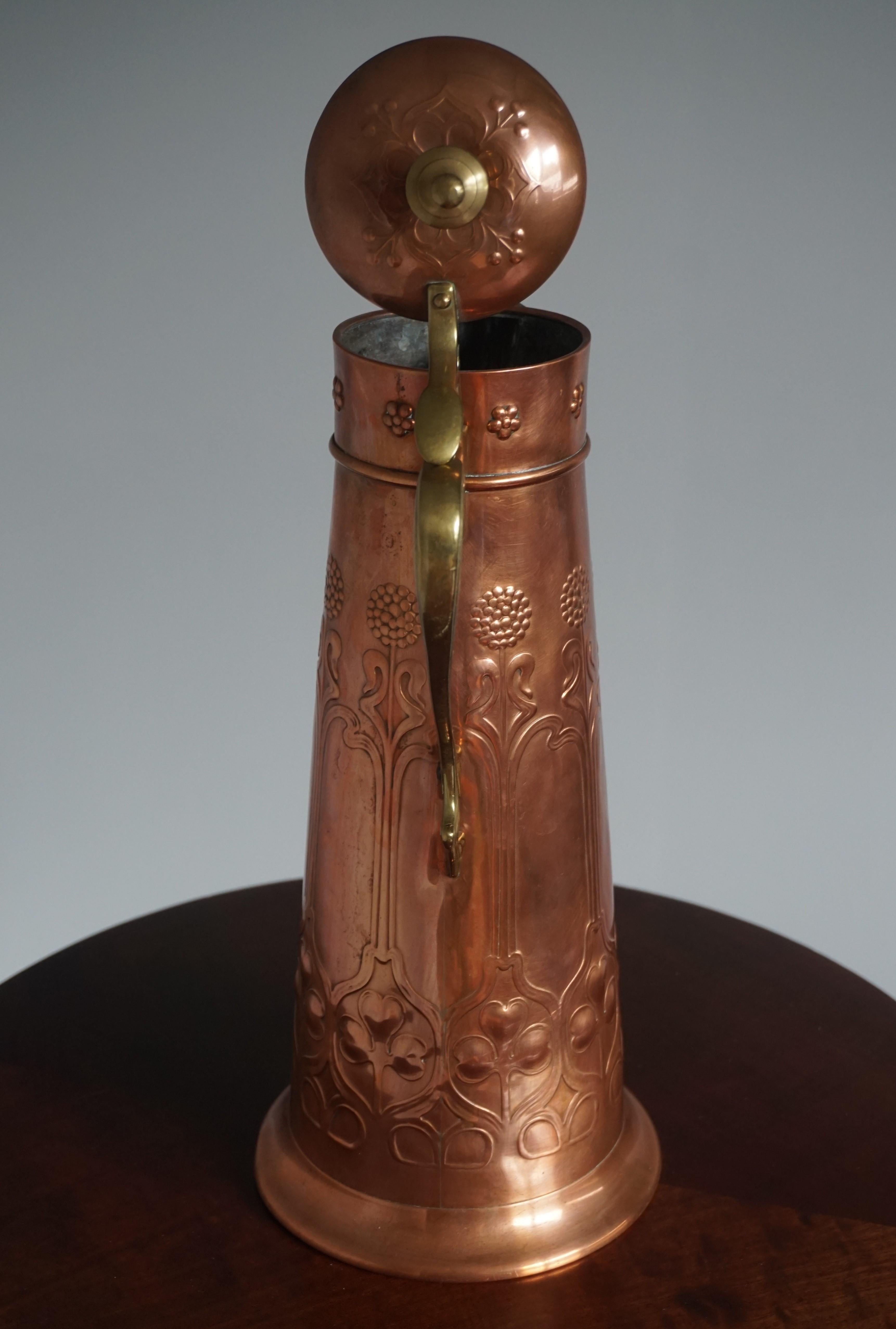 Stunning Arts & Crafts WMF Red Copper & Brass Jug or Vase with Stylized Flowers In Good Condition For Sale In Lisse, NL