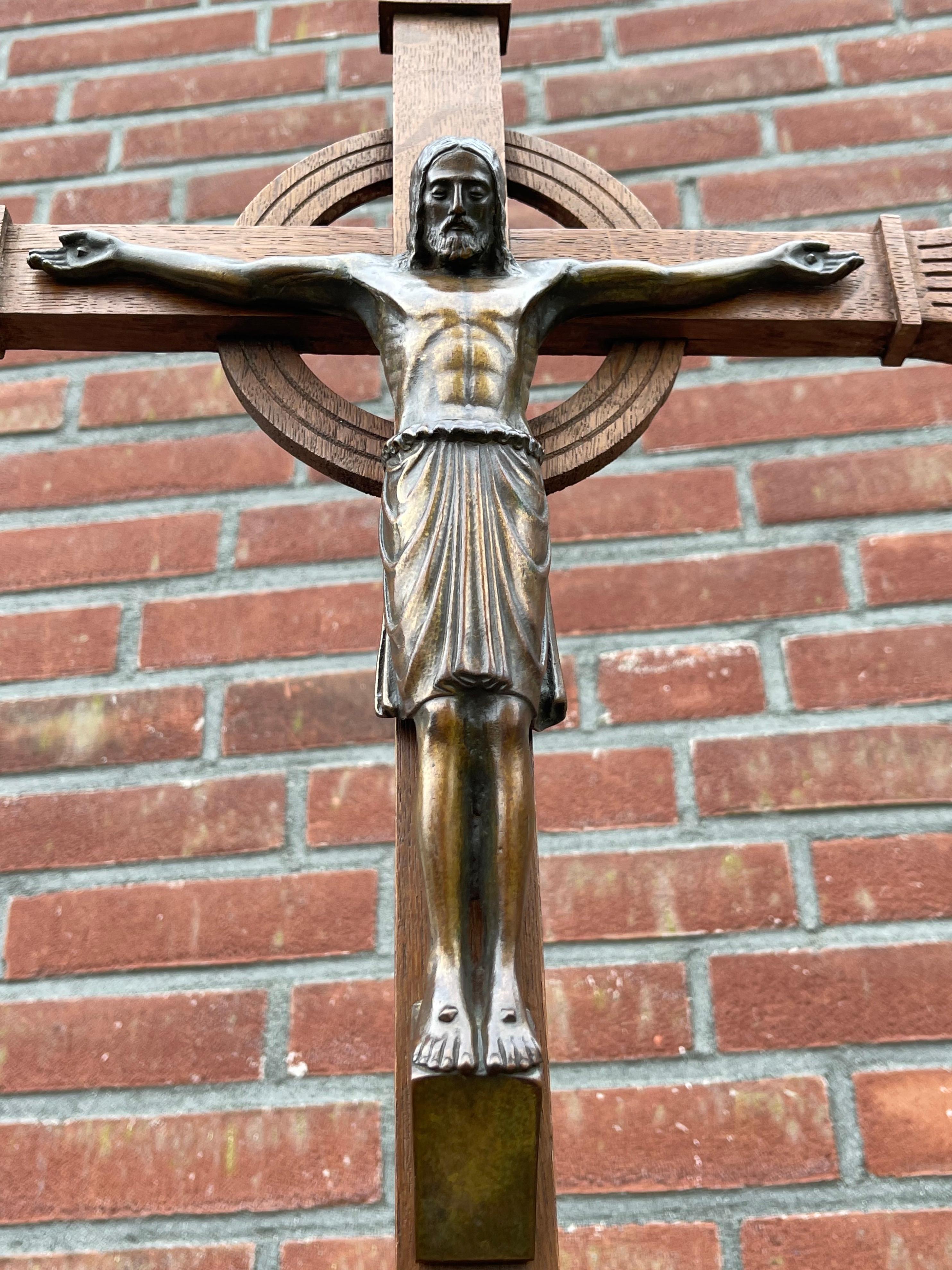 Museum Quality Arts & Crafts Oak Crucifix w Stylished Bronze Sculpture of Christ For Sale 13