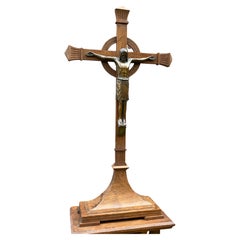 Stunning Arts & Crafts Altar Crucifix w Very Detailed Bronze Sculpture of Christ