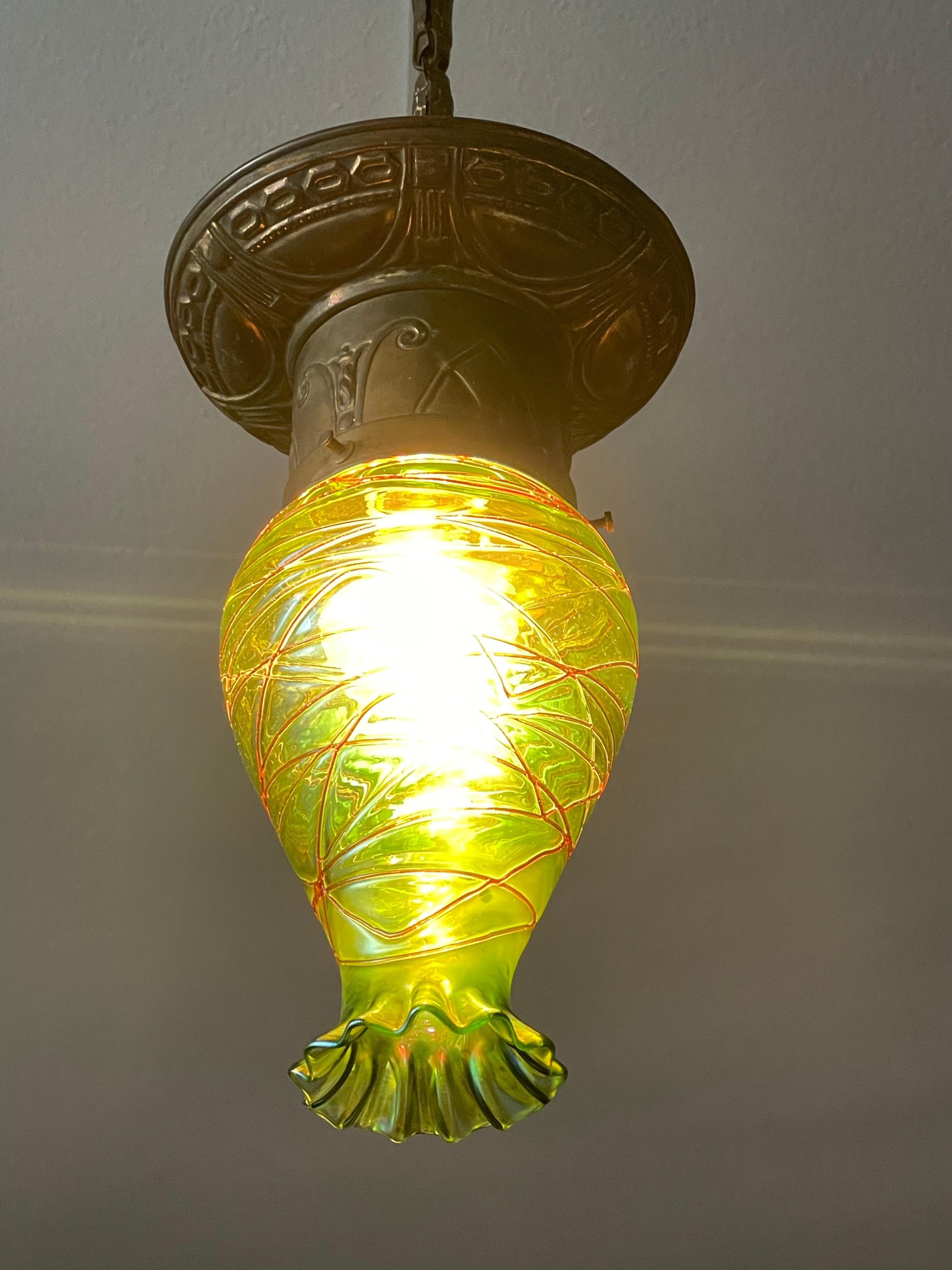 Stunning Arts & Crafts Brass & Green Mouth Blown Loetz Style Art Glass Pendant 10