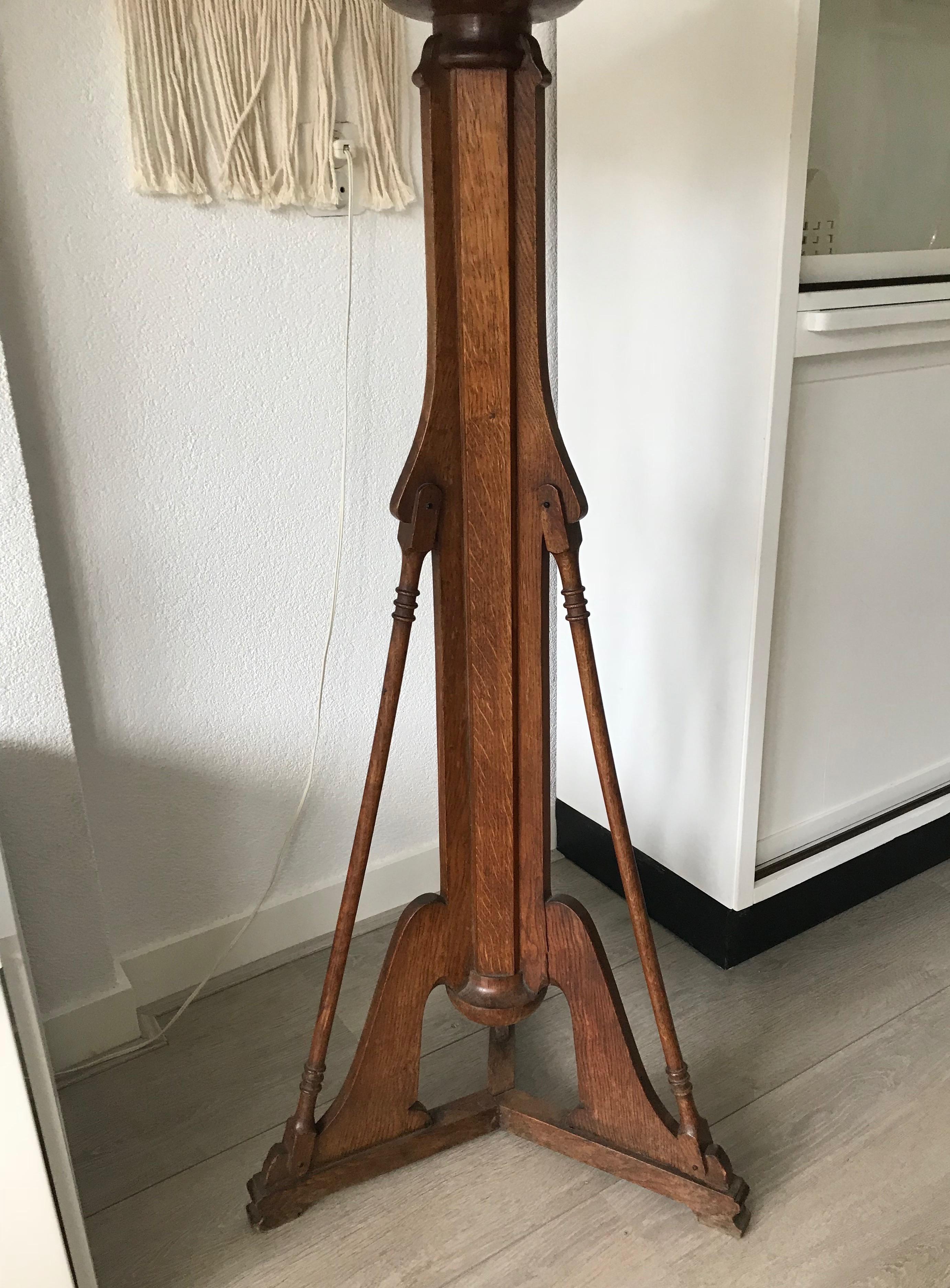 Arts and Crafts Stunning Arts & Crafts Oak Sculpture Stand / Sculptors Studio Gallery Display