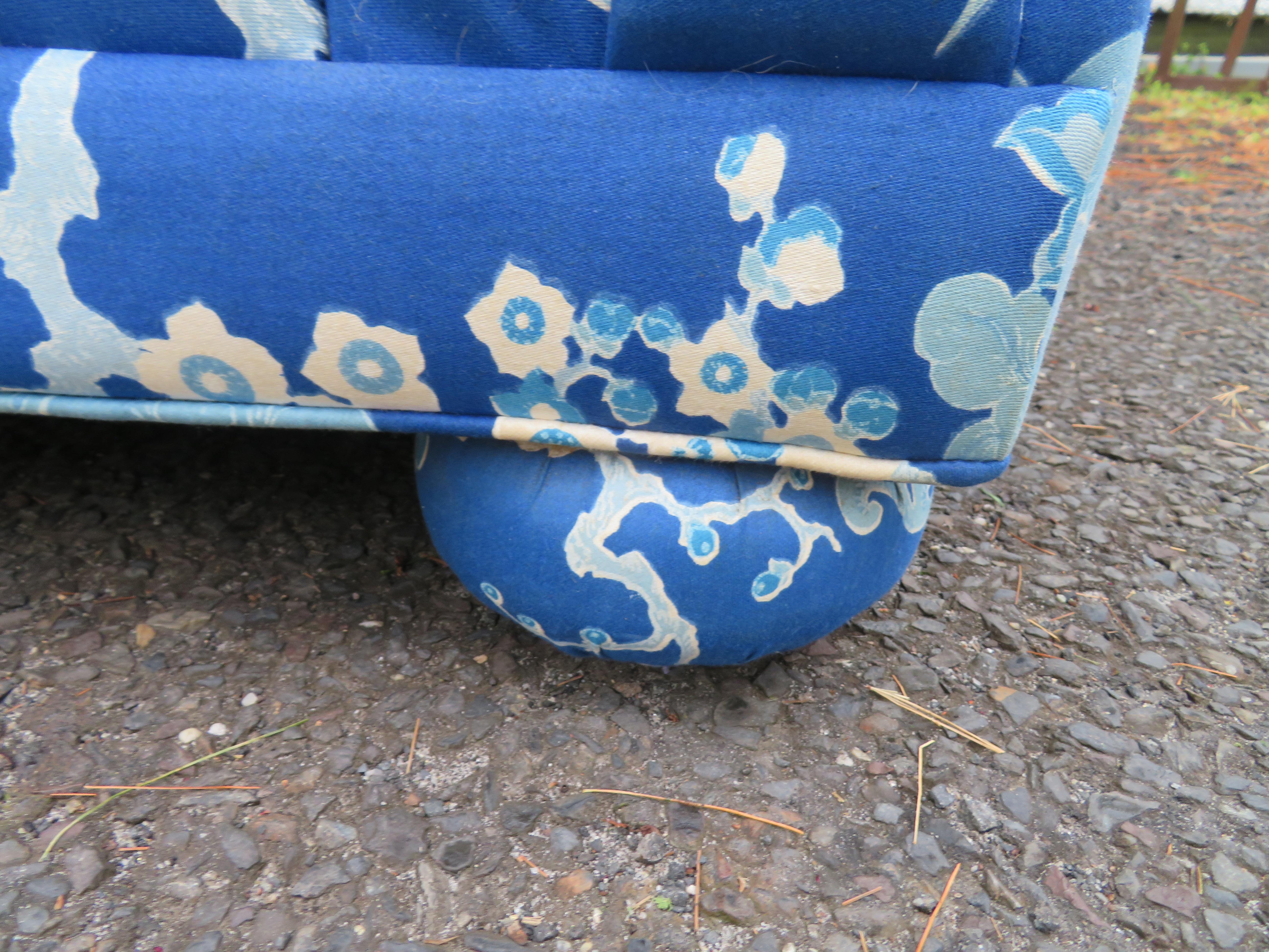Late 20th Century Stunning Asian Bird of Paradise Upholstered Sofa Chinoiserie Midcentury For Sale