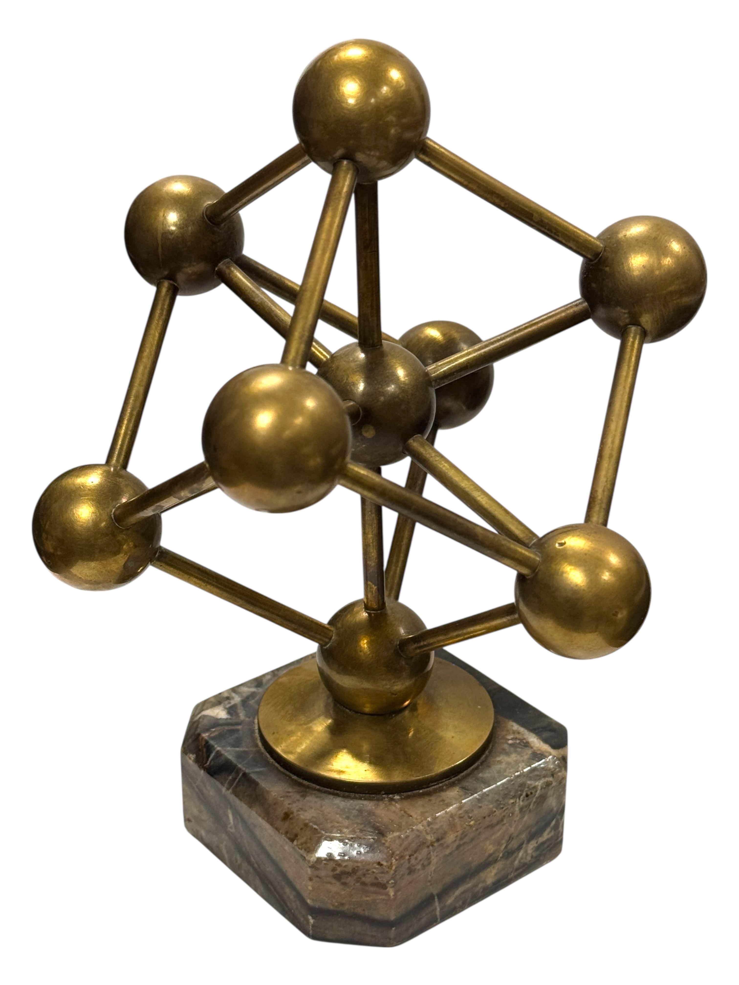 Art déco Superbe Atomium Souvenir Building Sculpture Marble Base Bruxelles Belgium 1960s en vente