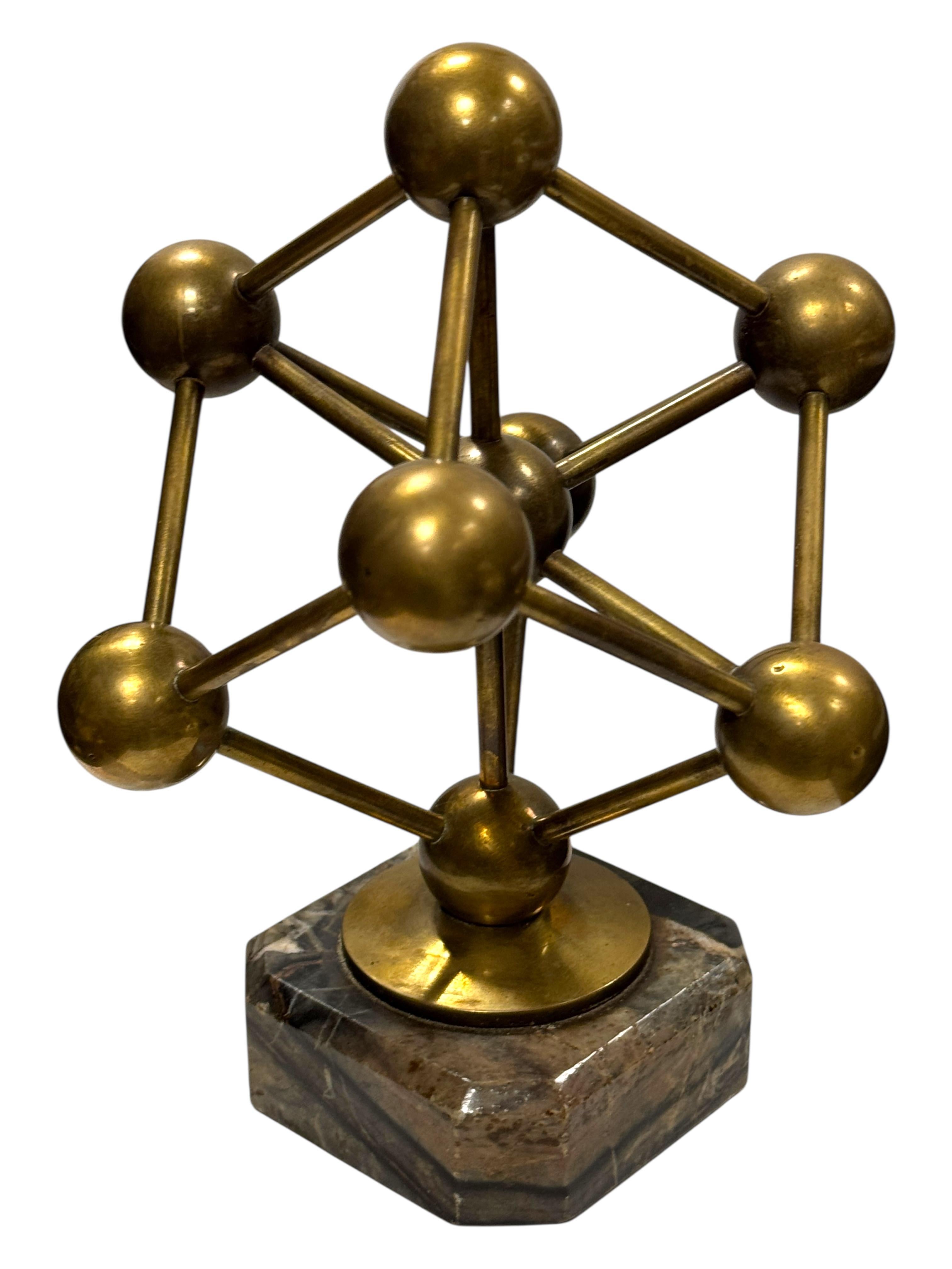 Belge Superbe Atomium Souvenir Building Sculpture Marble Base Bruxelles Belgium 1960s en vente