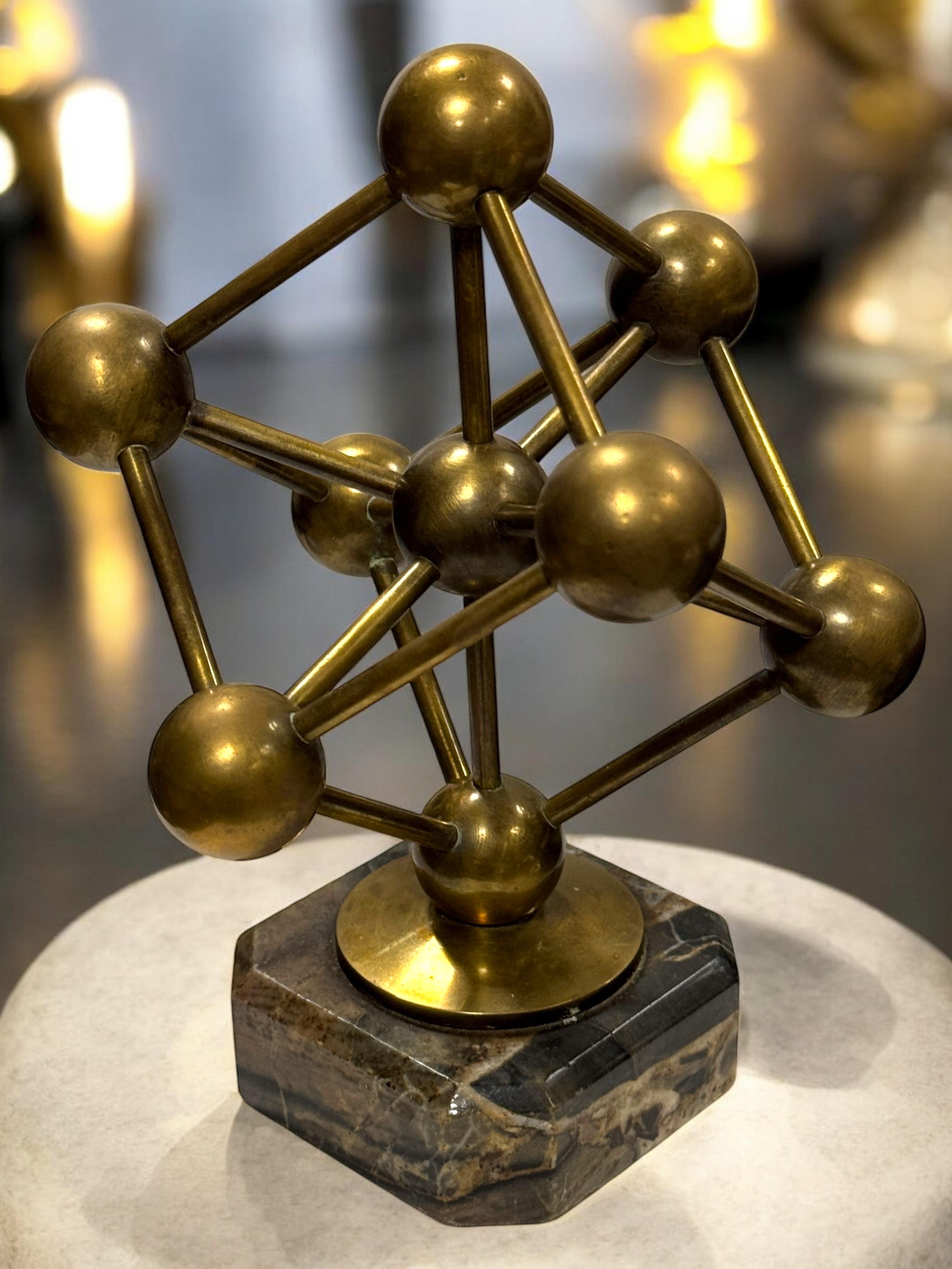 Superbe Atomium Souvenir Building Sculpture Marble Base Bruxelles Belgium 1960s en vente 2