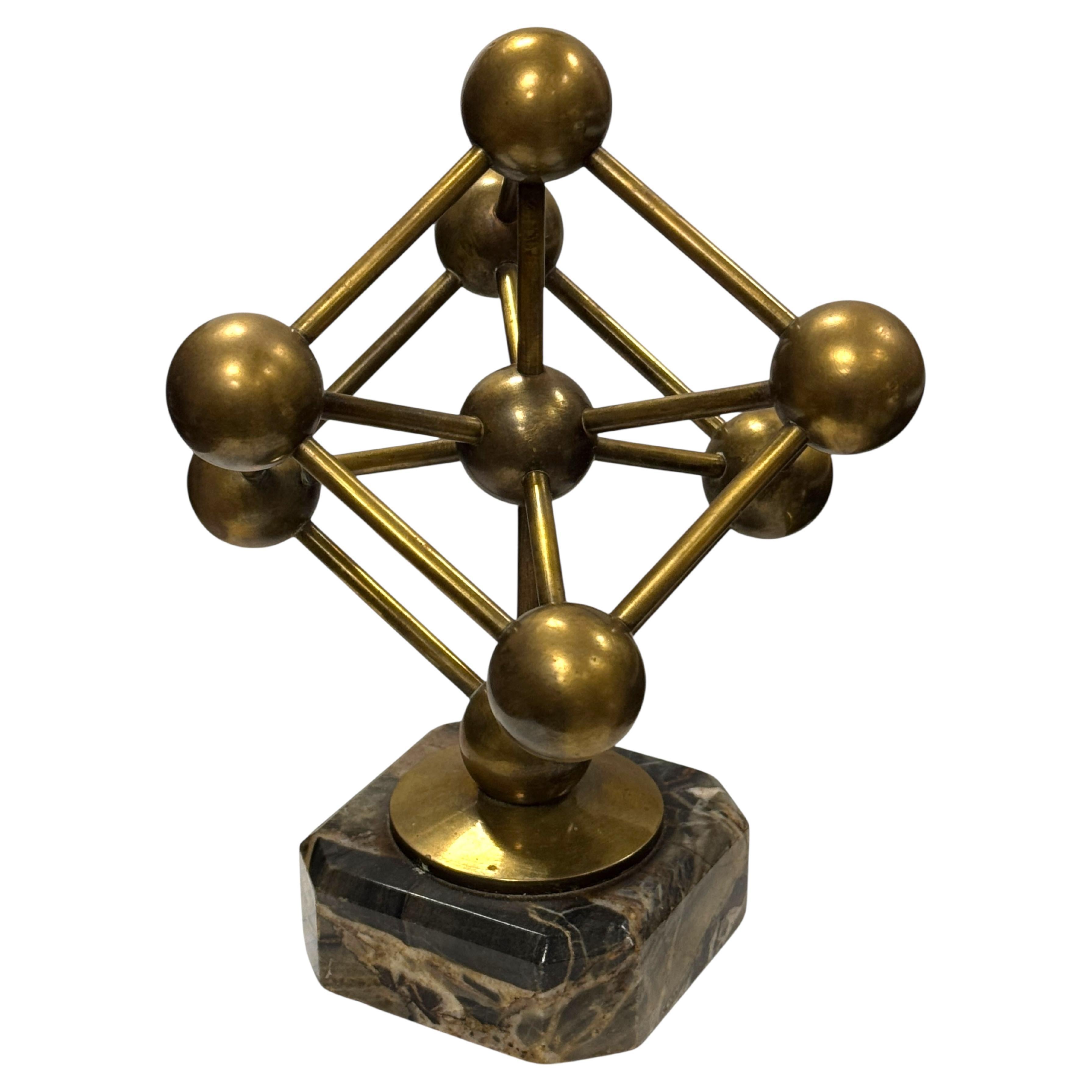 Atemberaubende Atomium Souvenir Gebäude Skulptur Marmorsockel Bruxelles Belgien 1960s