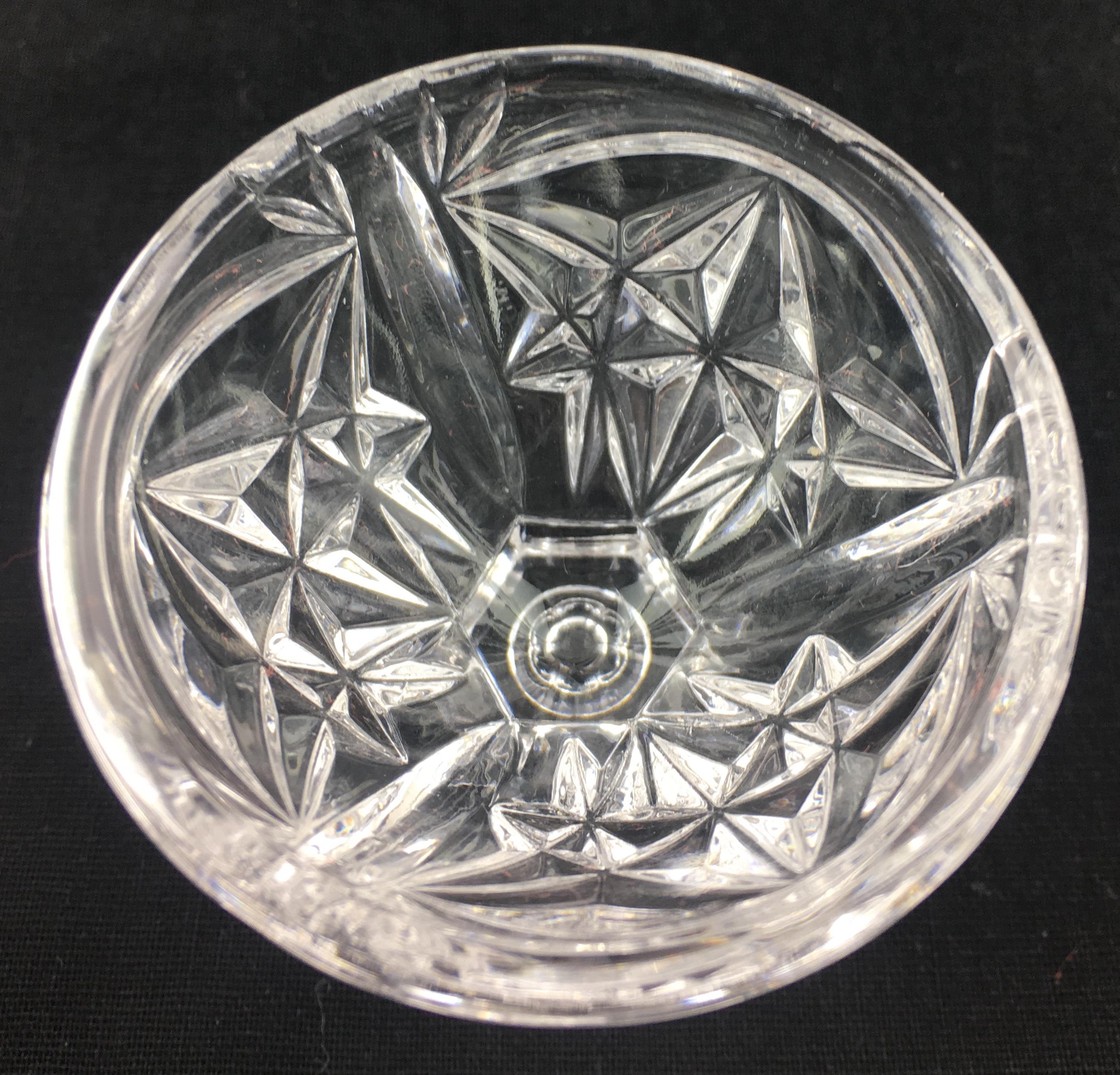 Superbe carafe en cristal de Baccarat avec 6 verres à shooter:: ensemble:: circa 1920 2