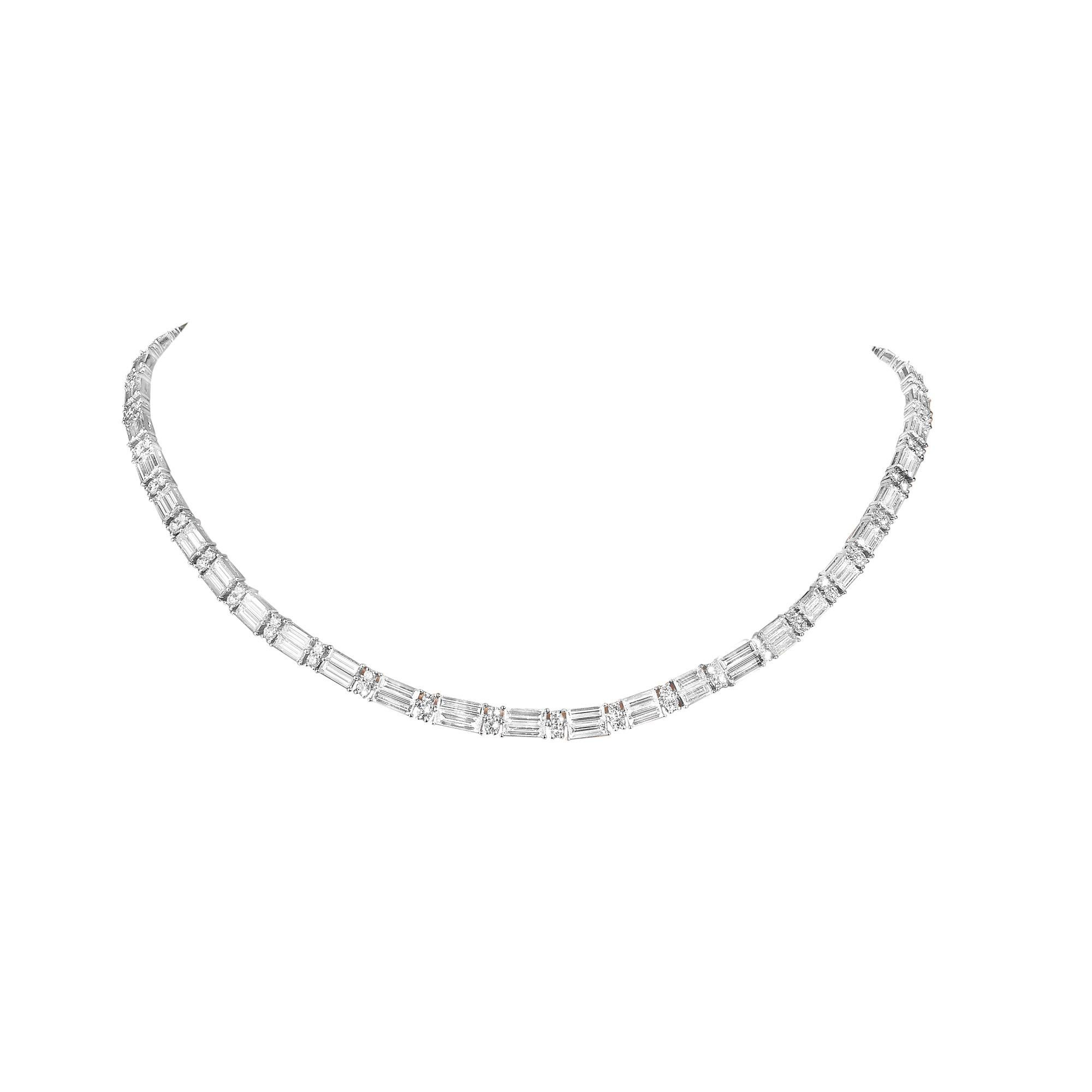 Taille mixte Superbe collier de tennis en diamants baguettes et ronds 18,22 carats en or 18 carats en vente
