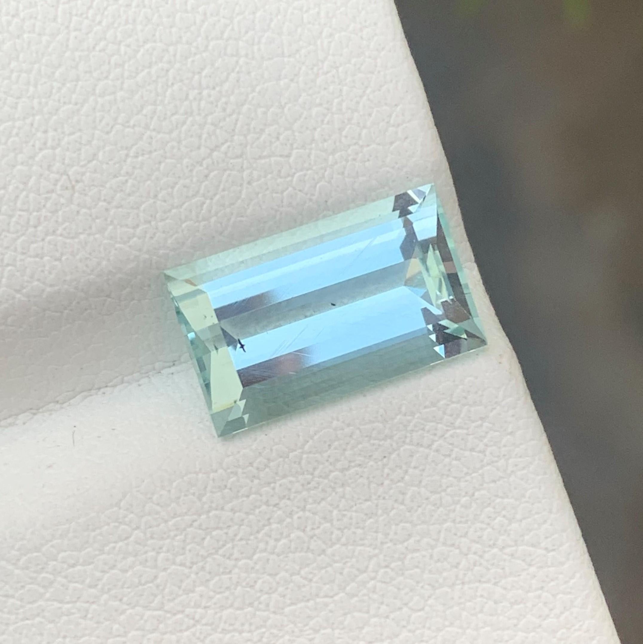 aquamarine color birthstone