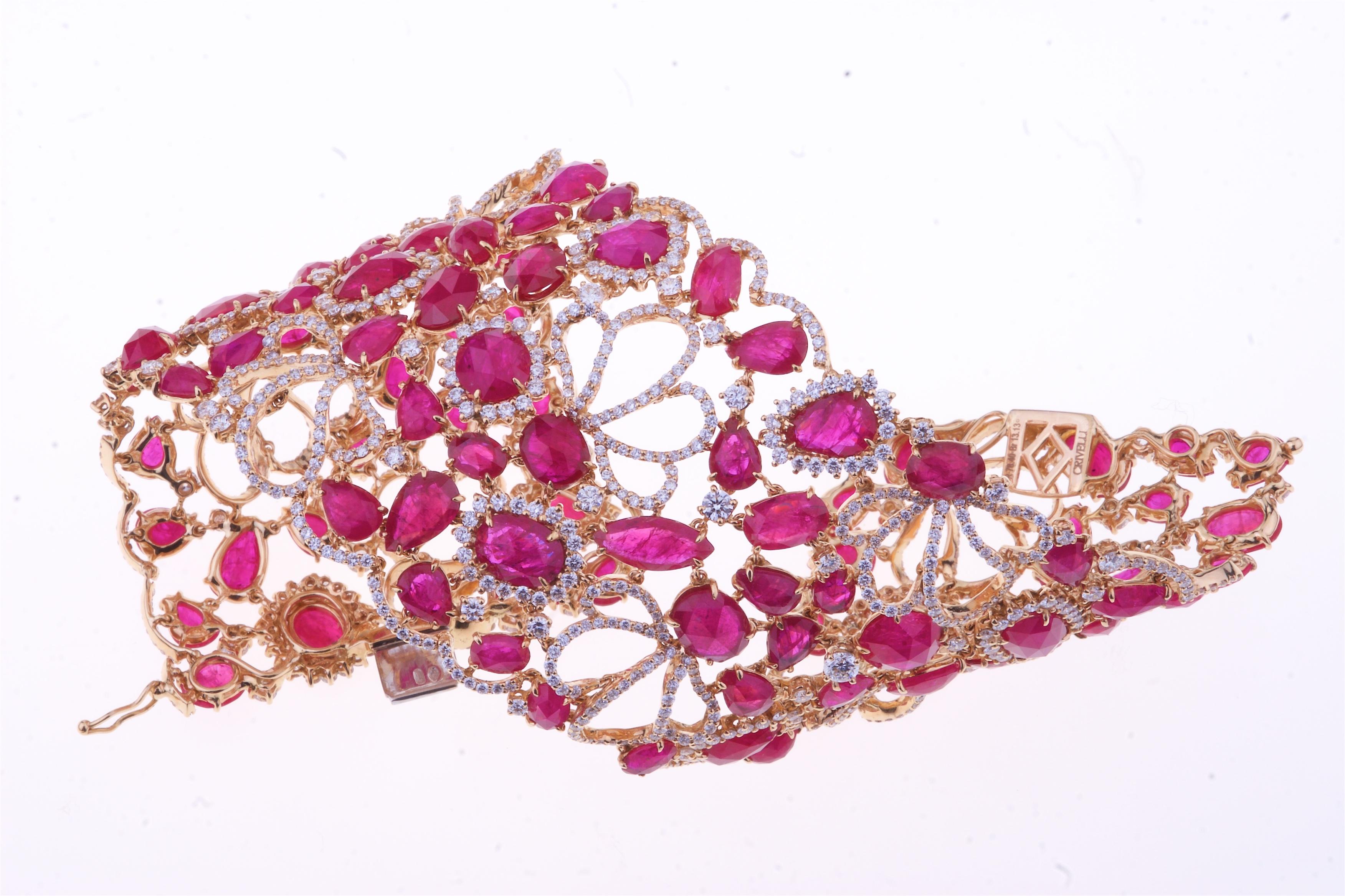 Stunning Band Bracelet with Ruby and Diamonds in a Flowers Design In New Condition For Sale In Roma, IT