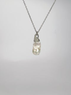 stunning baroque pearl pendant